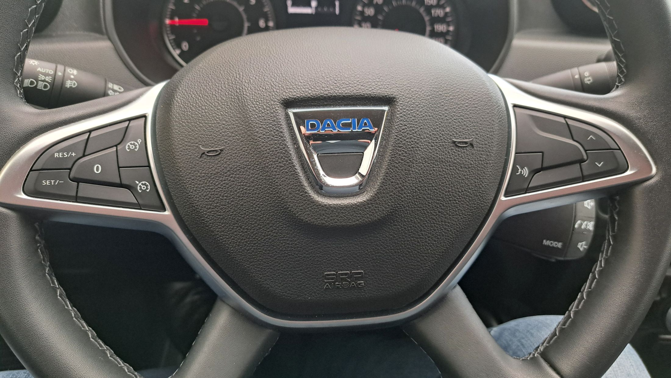Dacia Duster benzine + LPG 90 Pk, GPS, 360 camera, dodehoekwaarschuwing