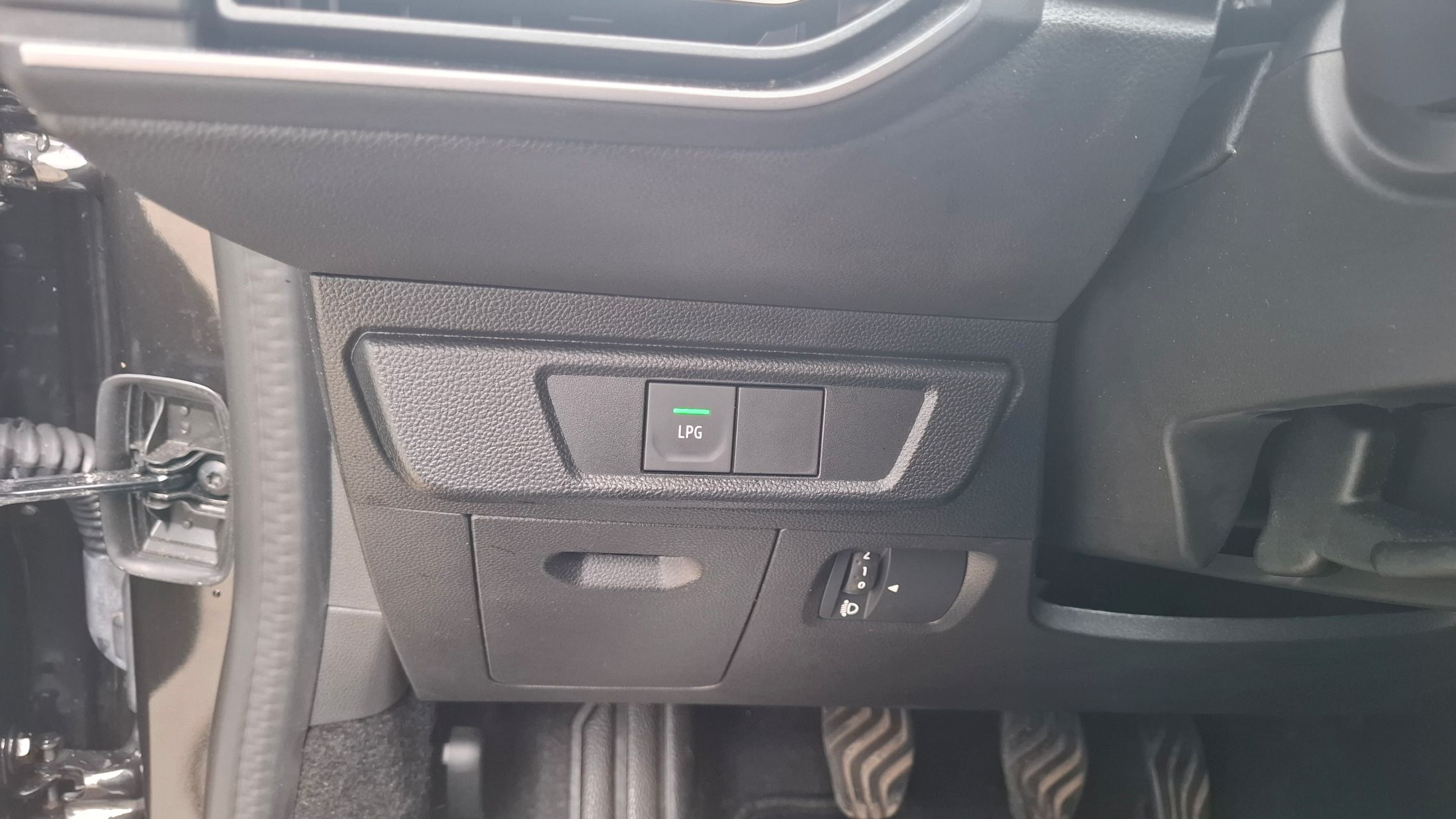 Dacia Jogger benzine+LPG, airco, GPS, camera, 7 zitplaatsen, trekhaak