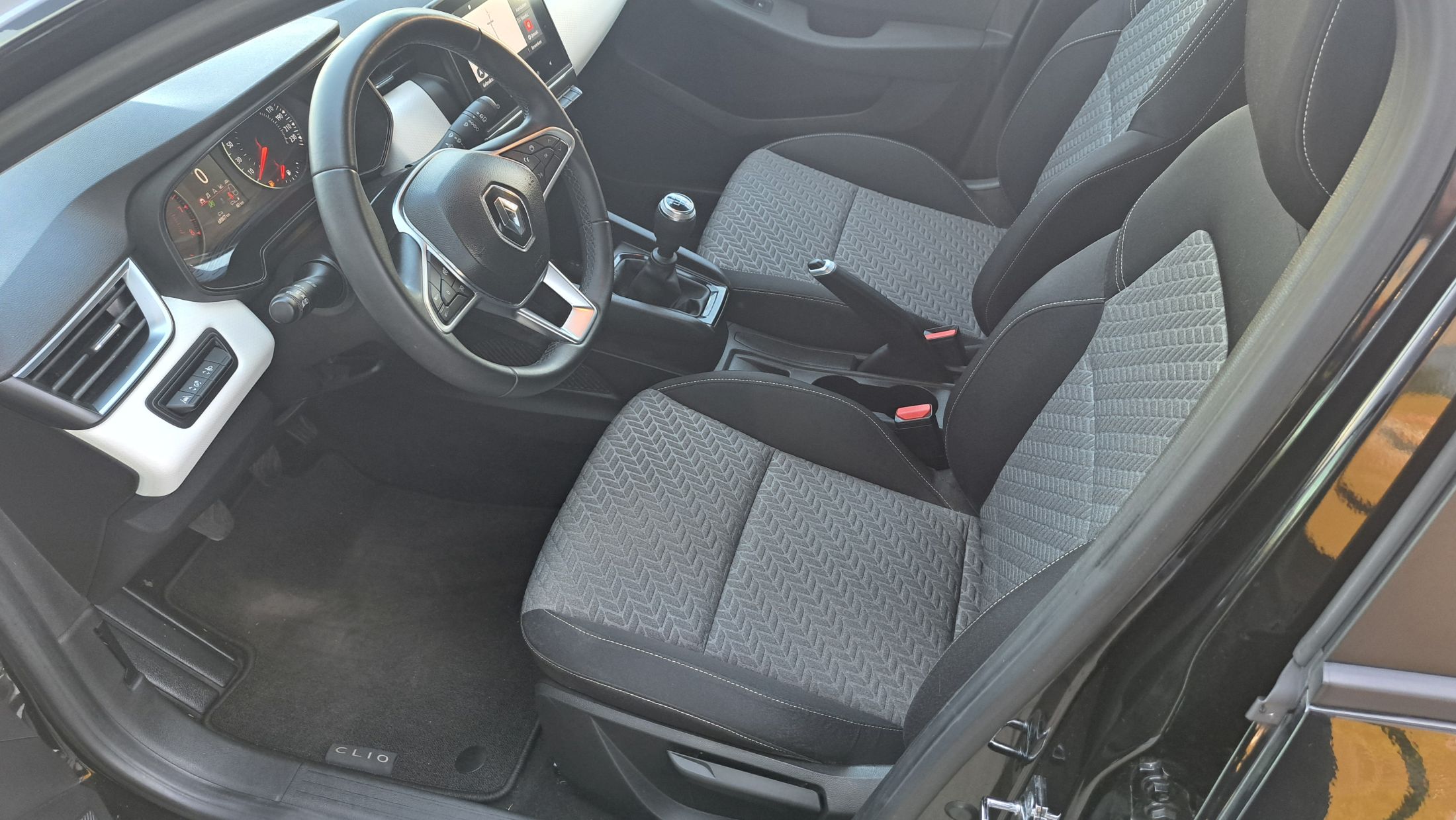 Renault Clio TCe 90 Limited, airco, GPS, licht-&regensensor