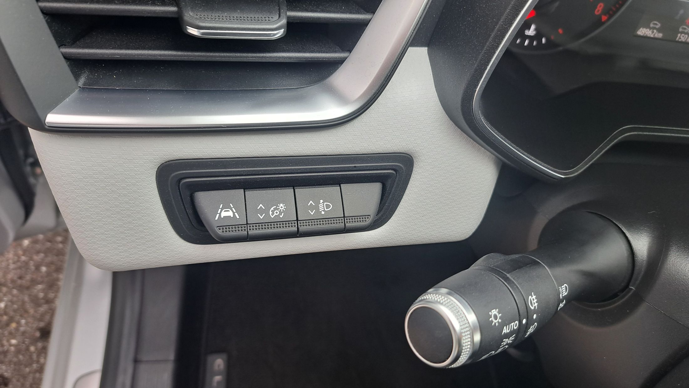 Renault Clio Limited TCe 90, airco, GPS, sensor A, camera