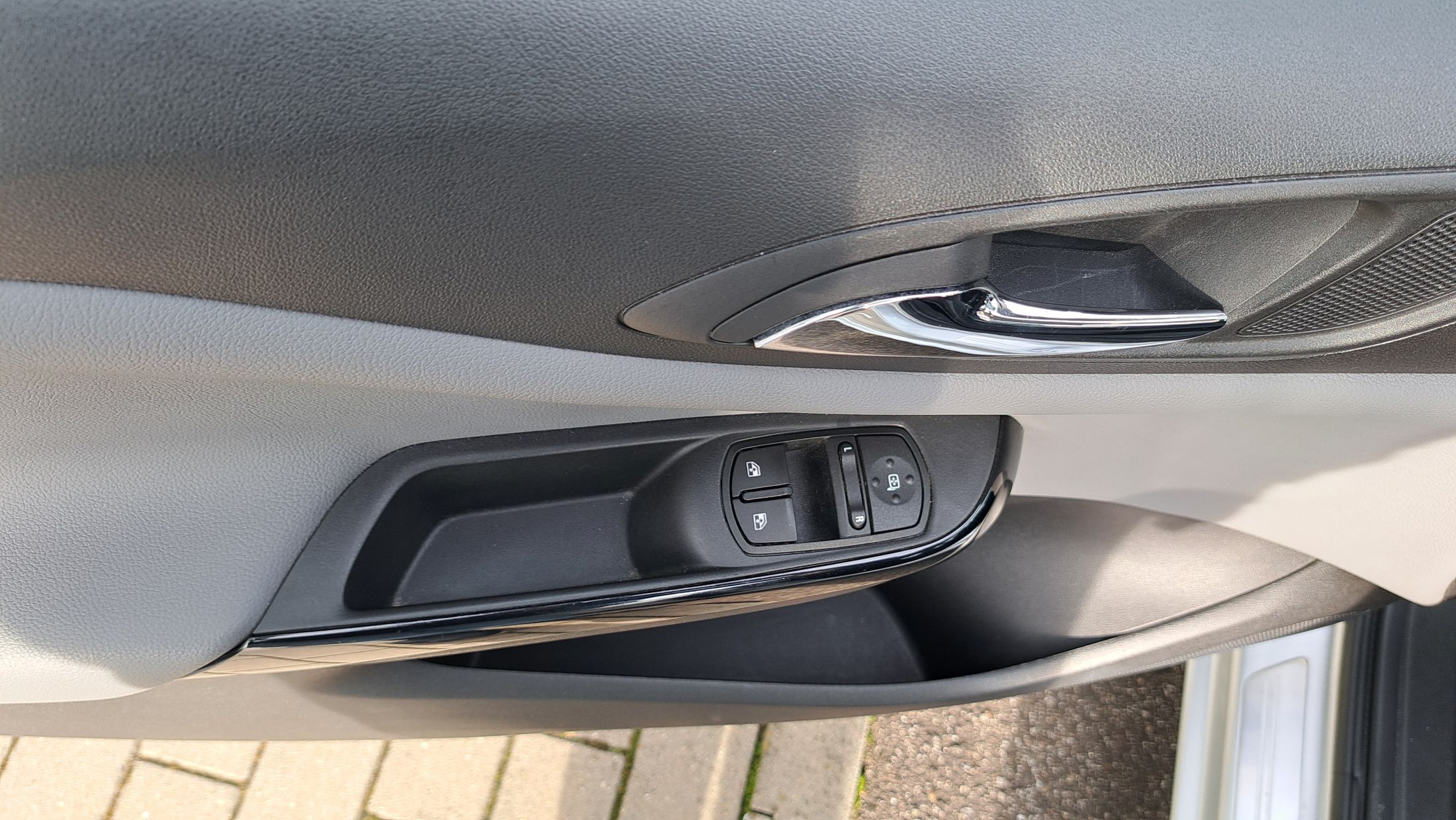 Opel Corsa 1229cc 70Pk, 5 deurs, airco, sensor achter