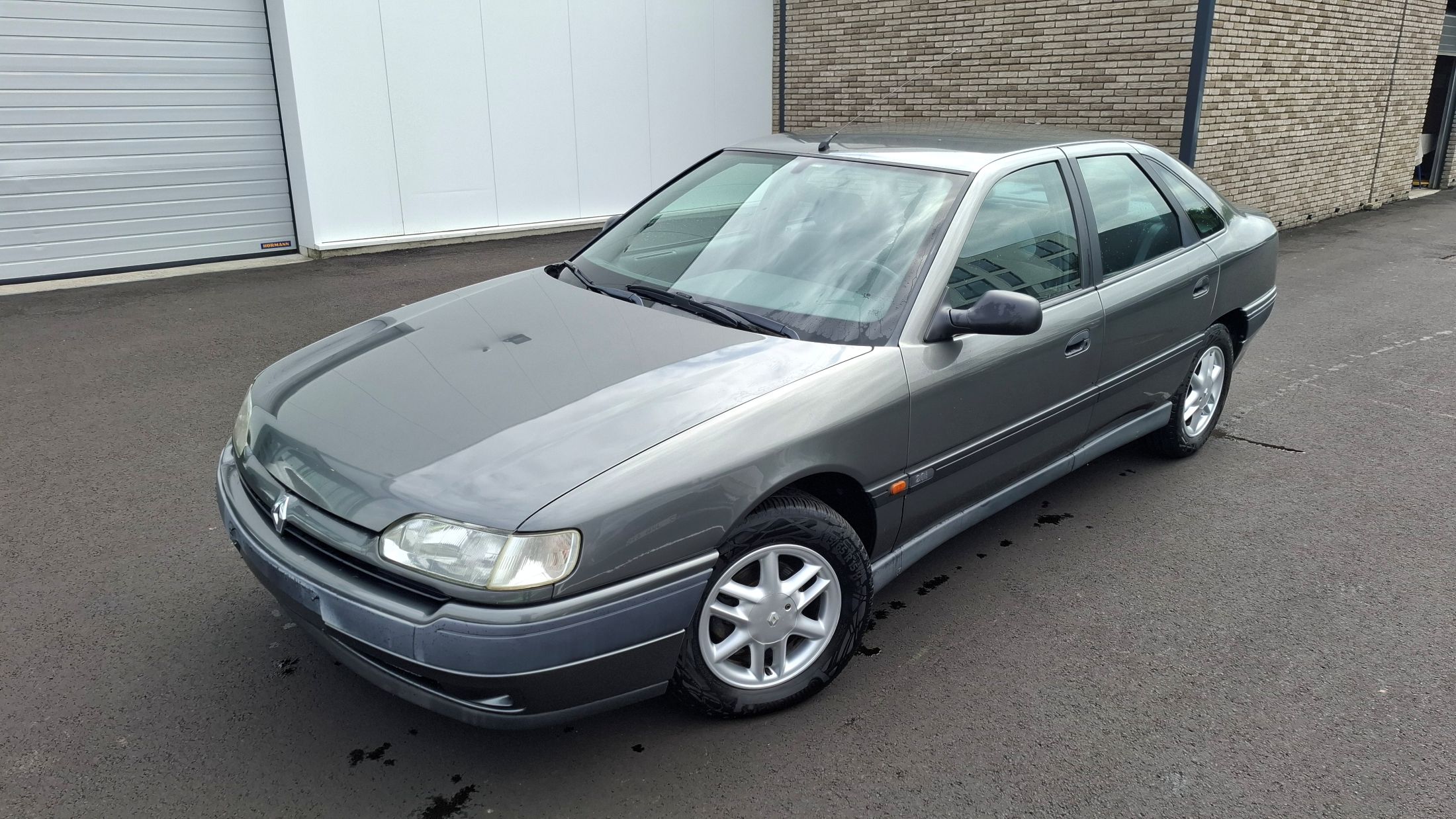 Renault Safrane 2.0 Lt AUTOMAAT, airco, zeer proper. OLDTIMER