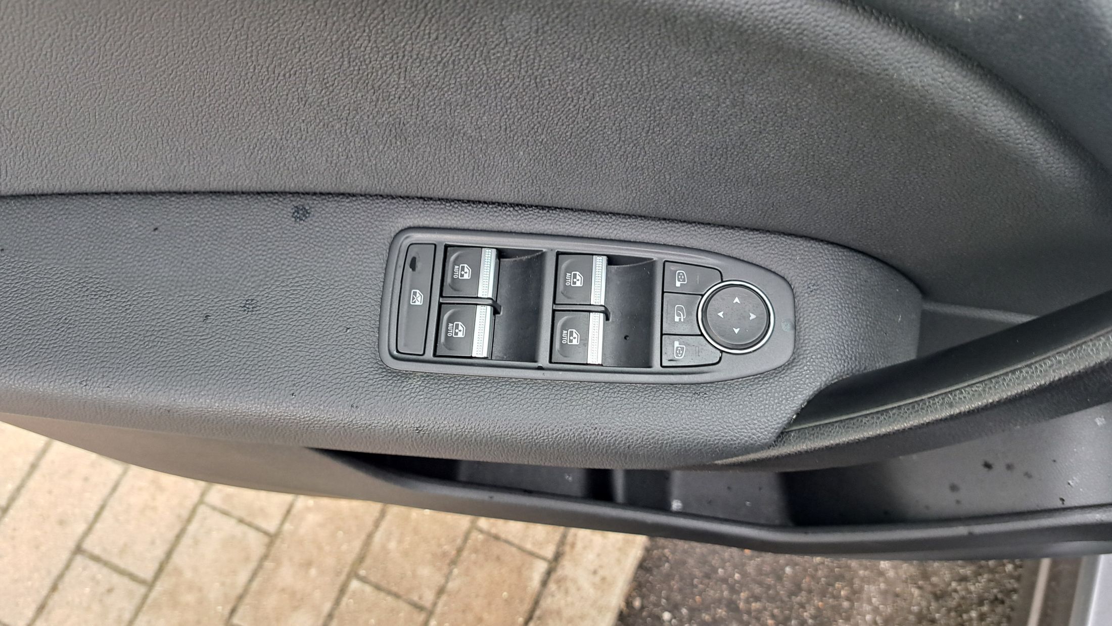 Renault Captur TCe 90 Intens, GPS, camera, sensor V+A, airco