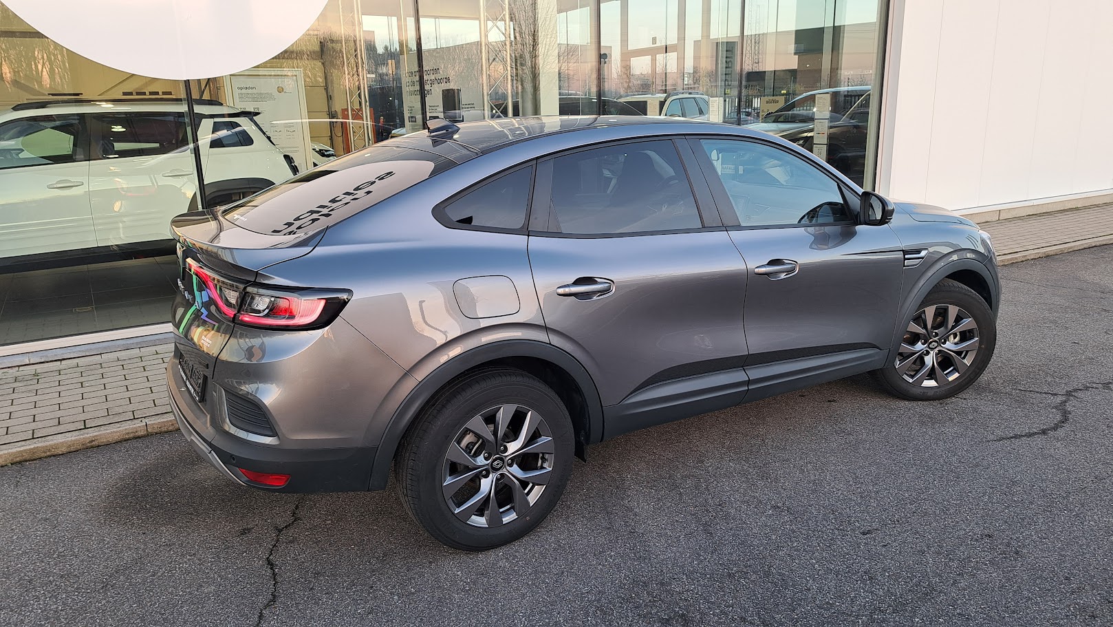 Renault Arkana E-Tech Hybrid 1,6cc -145Pk, 19700 € + BTW - DEMOWAGEN