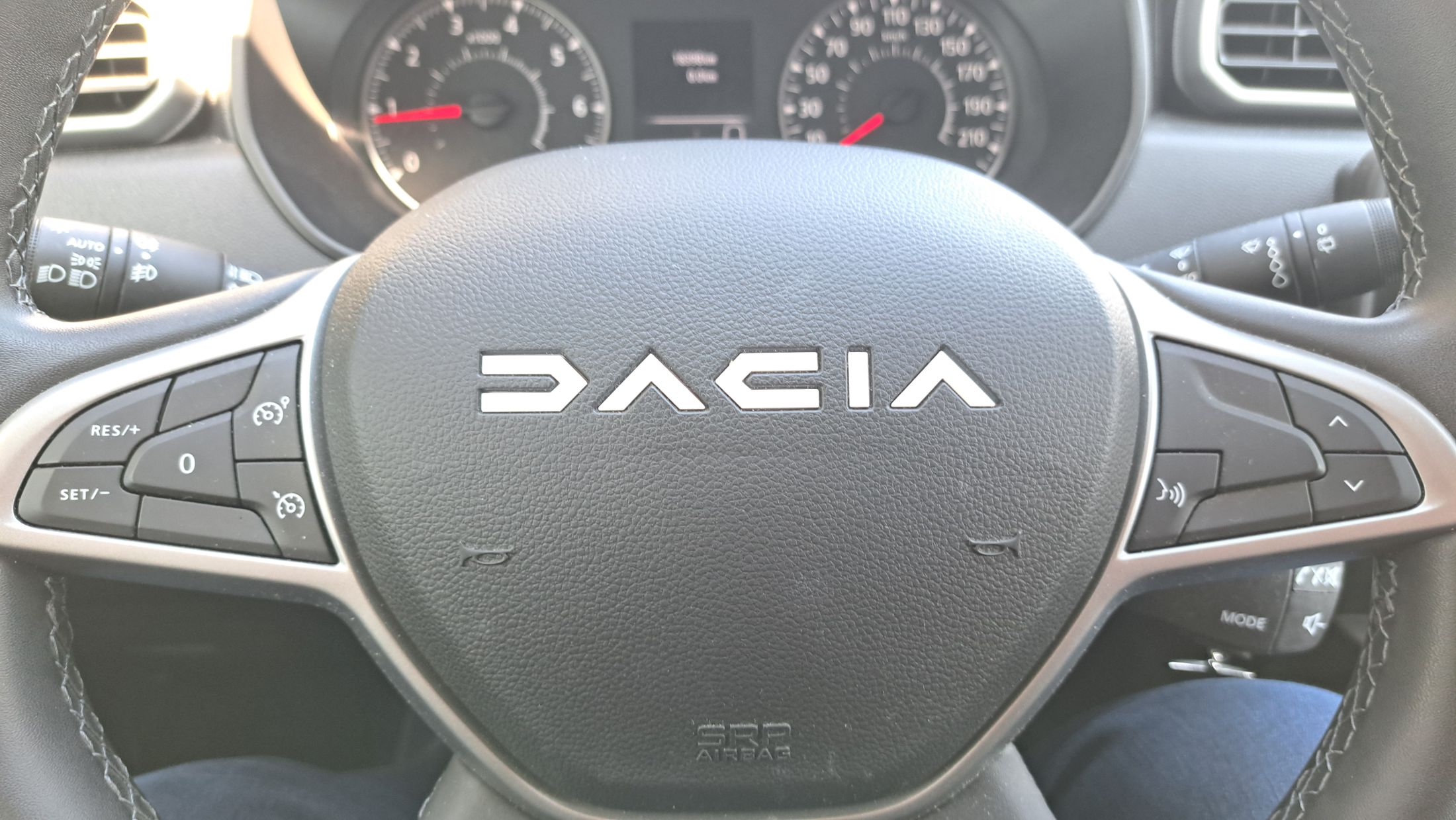 Dacia Duster TCe 130Pk, airco, GPS, dodehoekw, camera, sensoren V+A