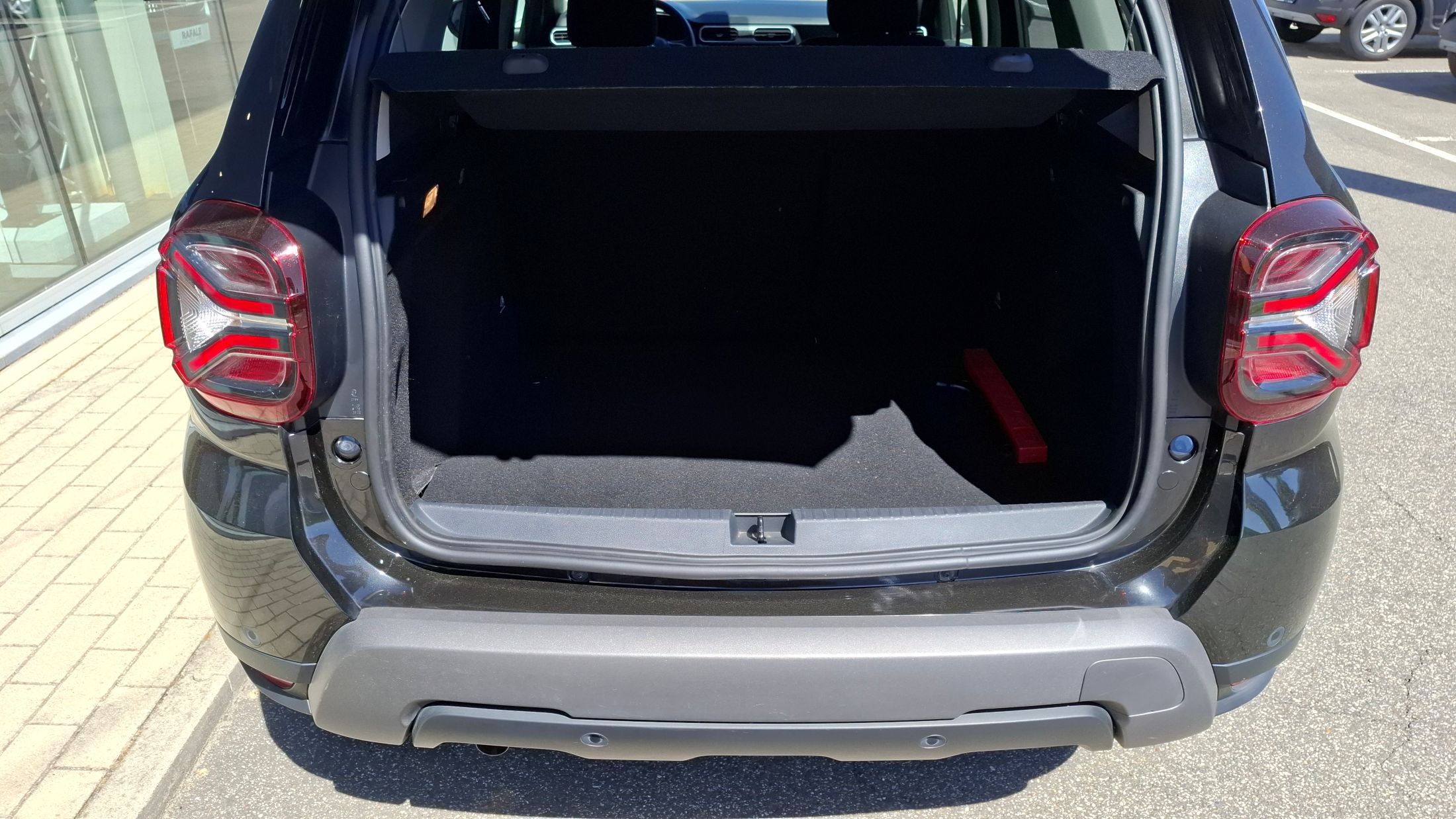 Dacia Duster 1332cc-140Pk, GPS, 360 camera, airco, dodehoekwaarschuwing