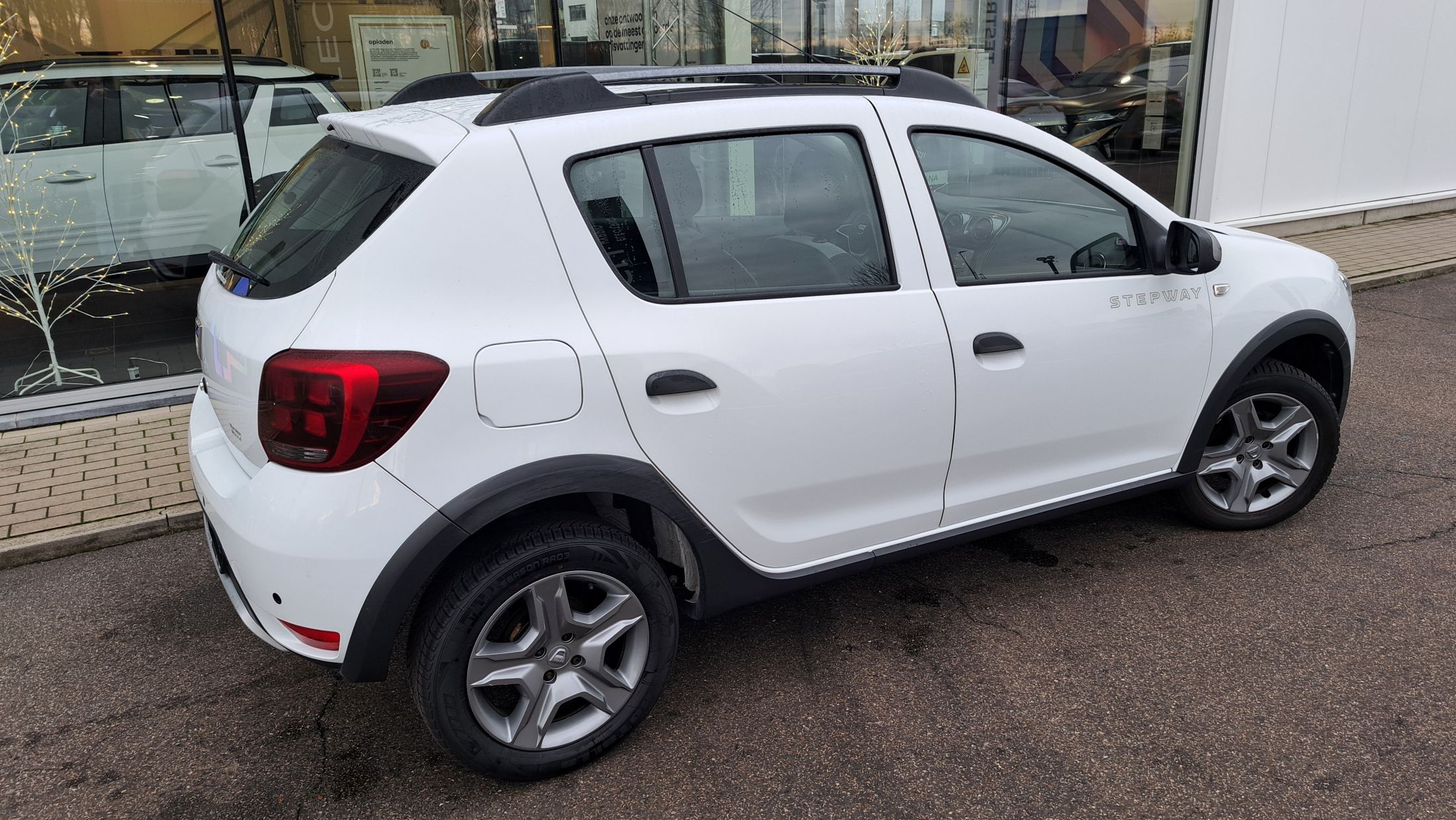 Dacia Sandero Stepway TCe 90, AUTOMAAT, sensoren A, camera, GPS