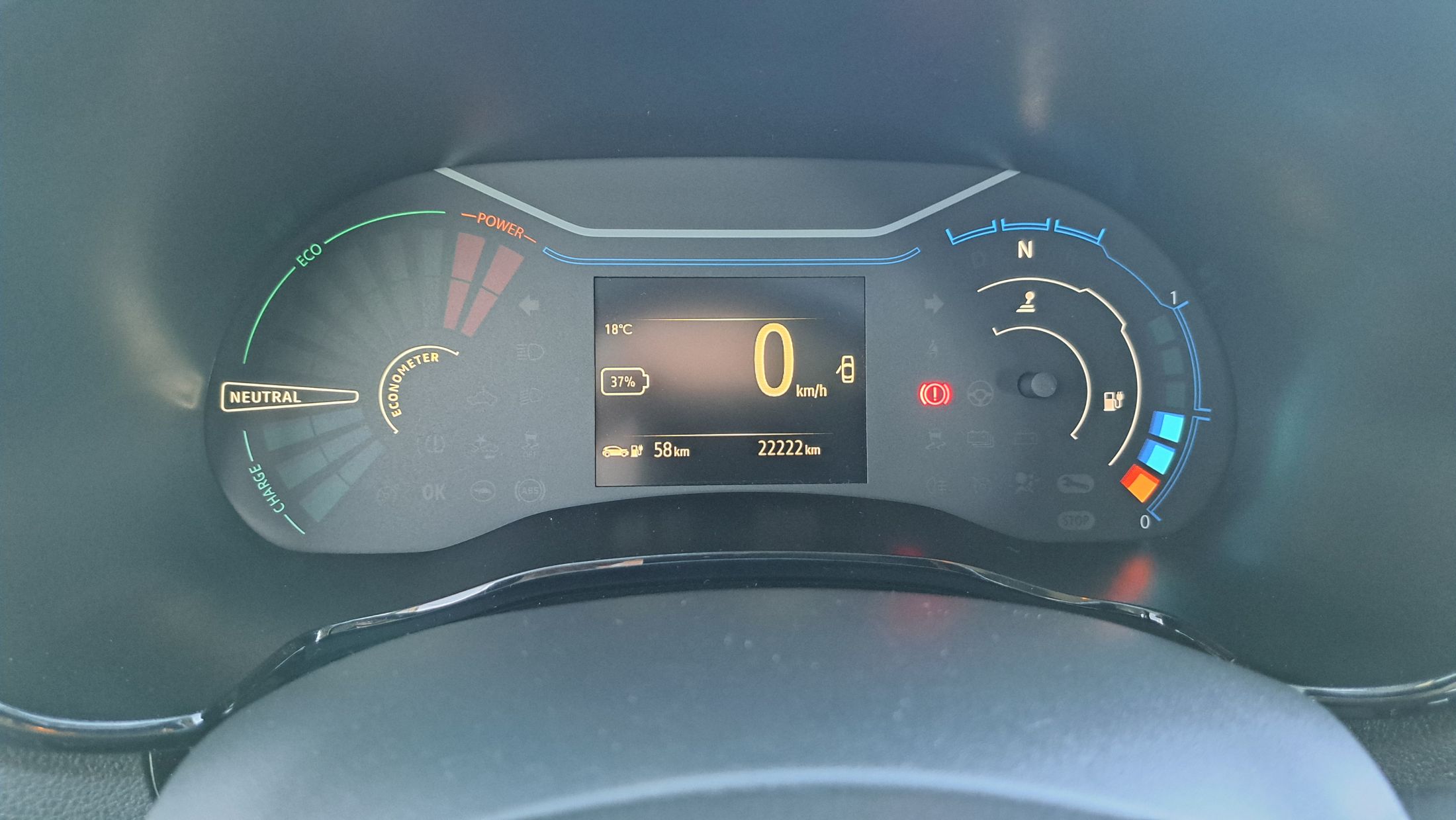 Dacia Spring 45Pk, snellader tot 30 KW, GPS, airco, camera.