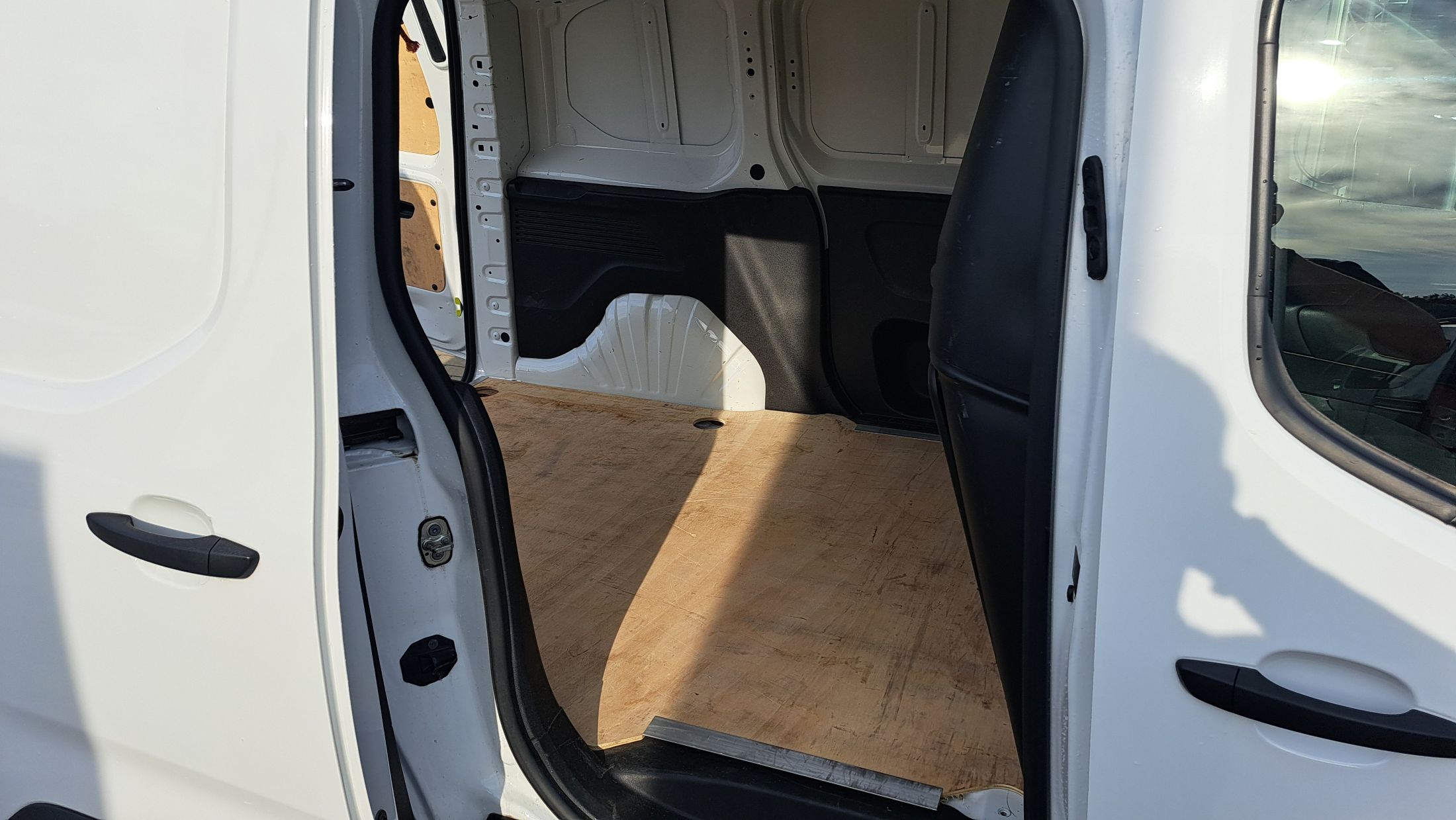 Citroen Berlingo 1500HDi 102Pk, 3 zit, airco, licht&regensor