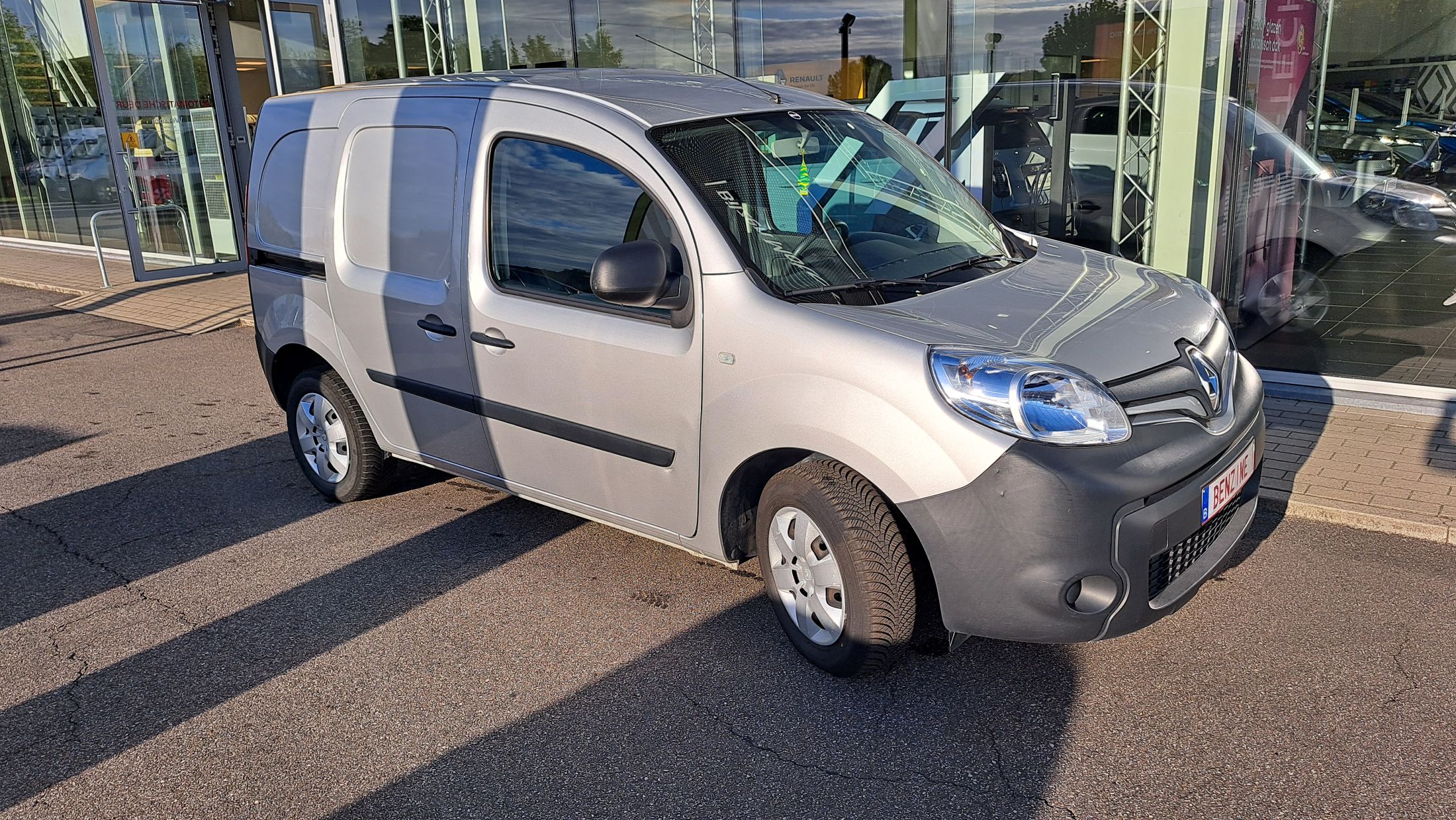 Renault Kangoo TCe 114 Pk benzine, lichte vracht, airco, trekhaak