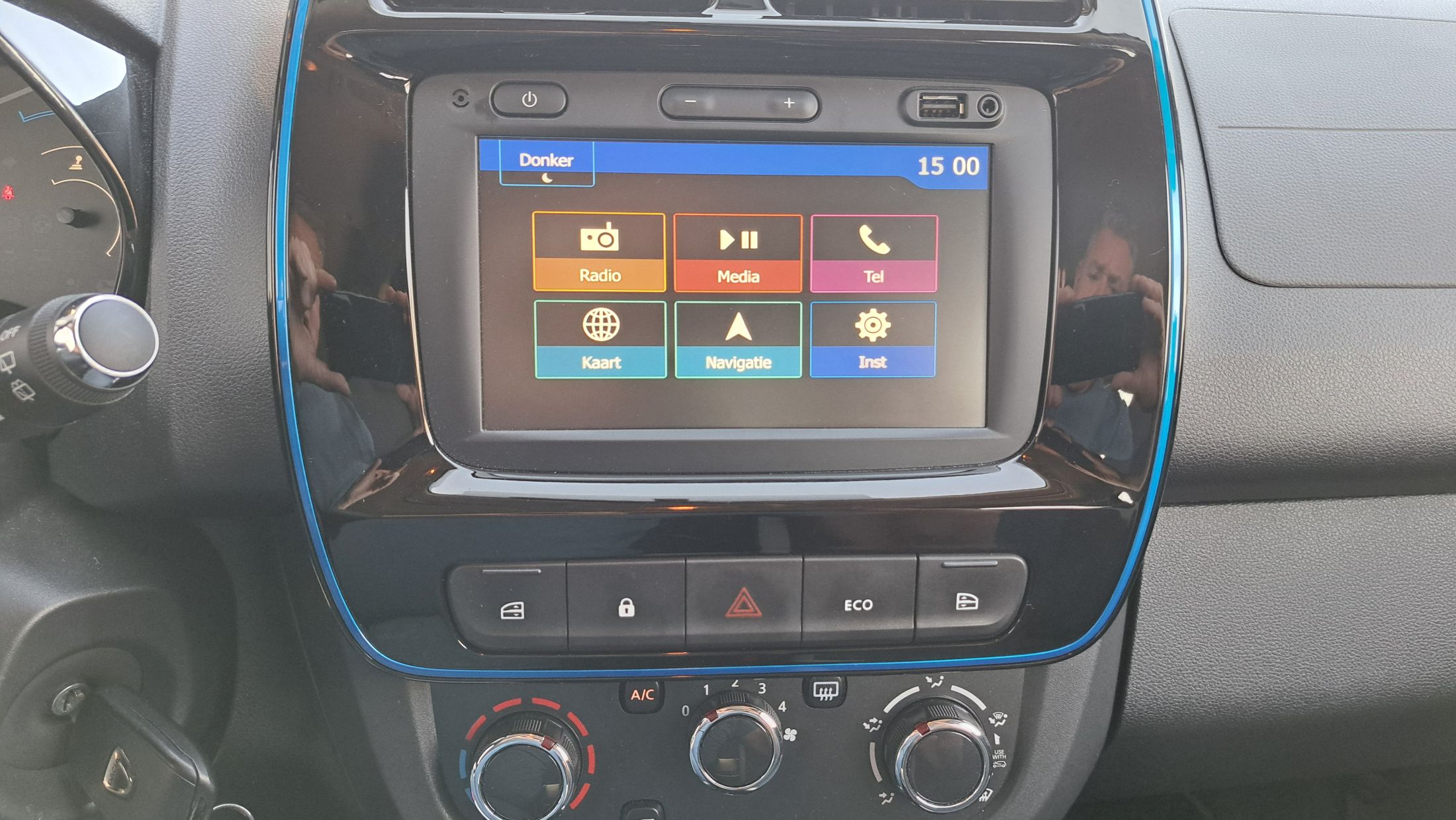 Dacia Spring 45Pk, snellader tot 30 KW, GPS, airco, camera.