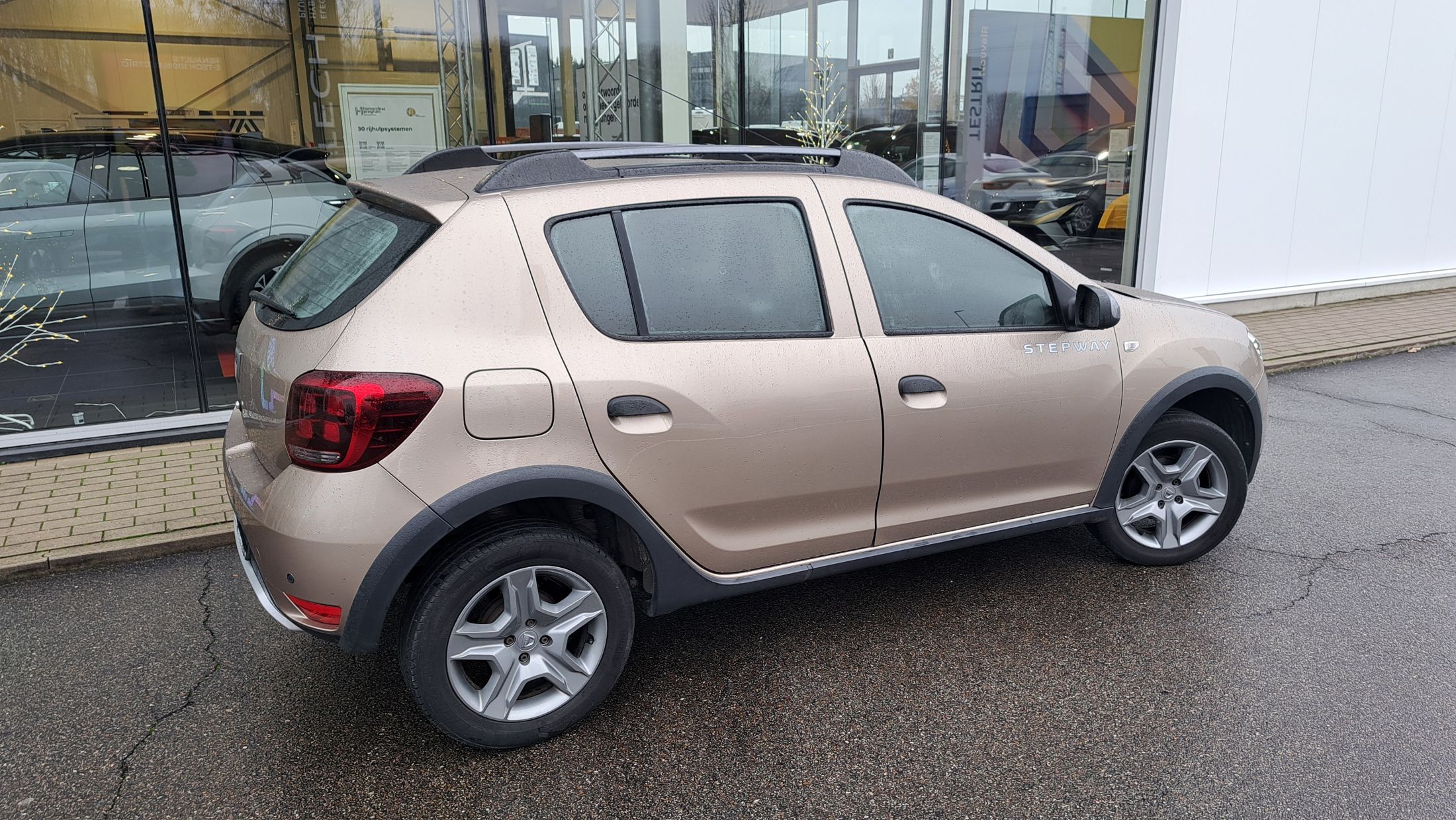 Dacia Sandero Stepway 100Pk benz+LPG, GPS, sensor A, zetelverwarming
