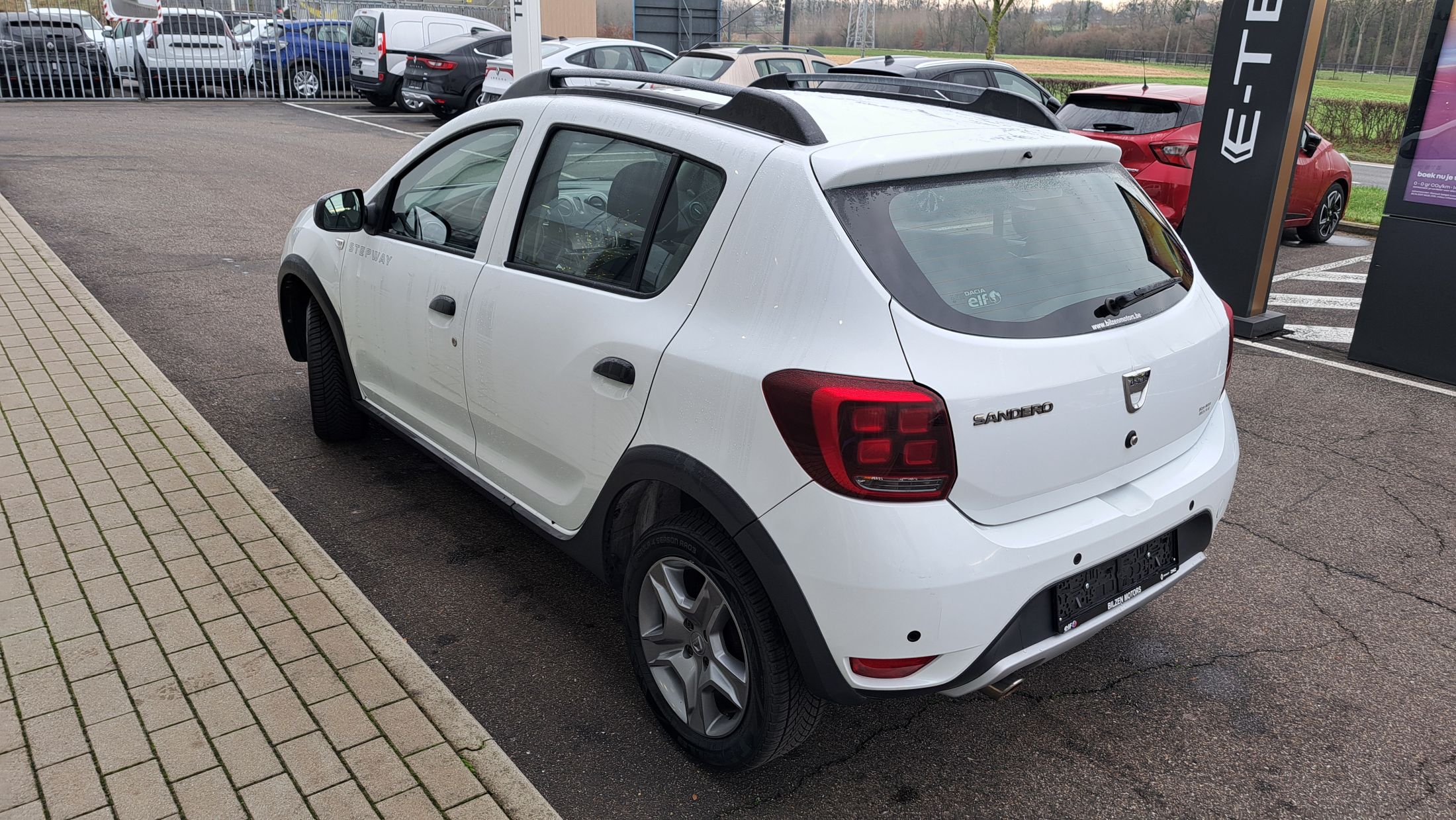 Dacia Sandero Stepway TCe 90, AUTOMAAT, sensoren A, camera, GPS