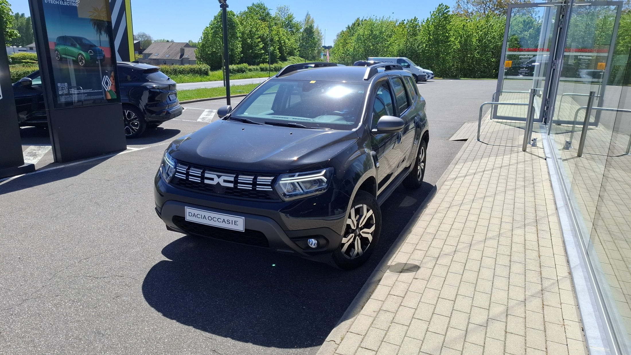 Dacia  Duster 1332cc-140Pk, GPS, 360 camera, airco, dodehoekwaarschuwing