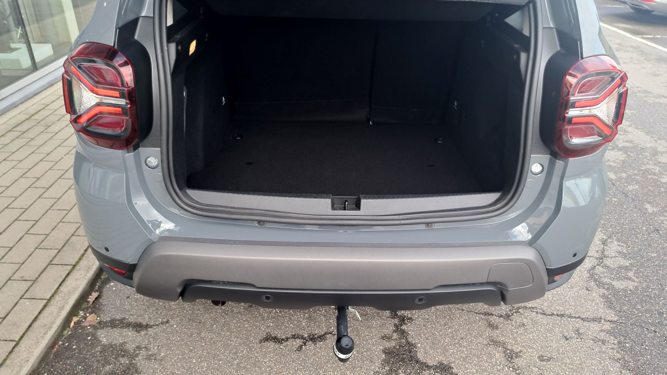 Dacia Duster TCe 90, airco, GPS, sensoren A, camera, trekhaak, 8648 km