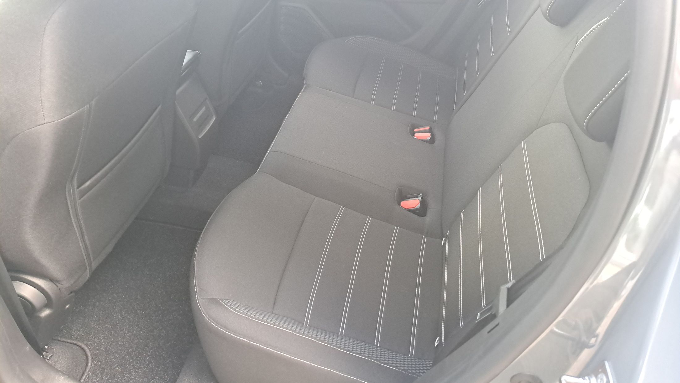 Dacia Duster TCe 90, airco, GPS, sensoren A, camera, trekhaak, 8648 km