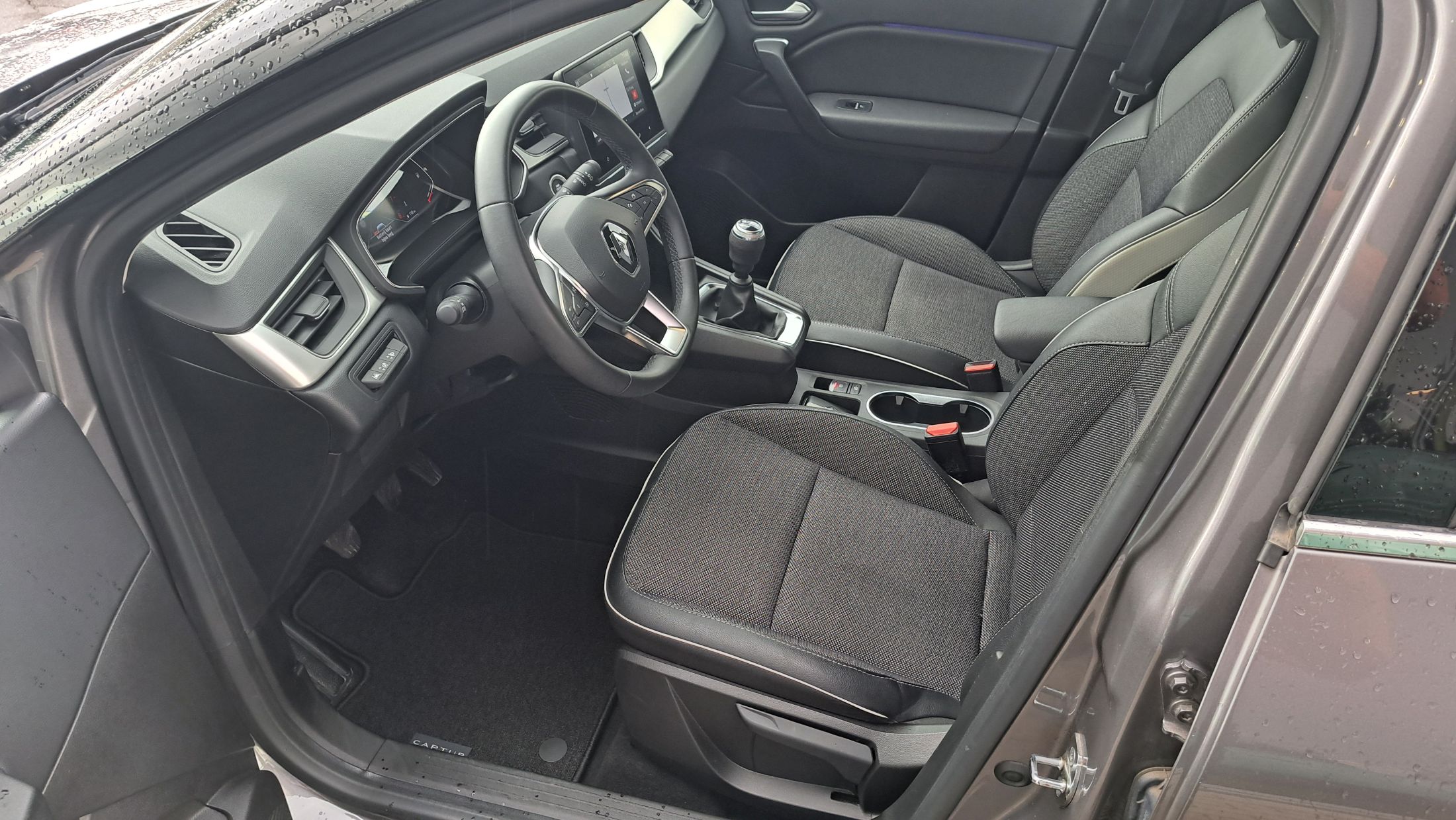 Renault Captur TCe 90 Intens, GPS, camera, sensor V+A, airco