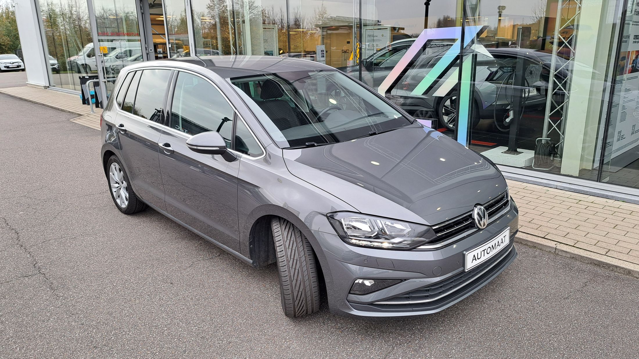 VW Golf Sportsvan 150 Pk AUTOMAAT, zetelverwarming, camera