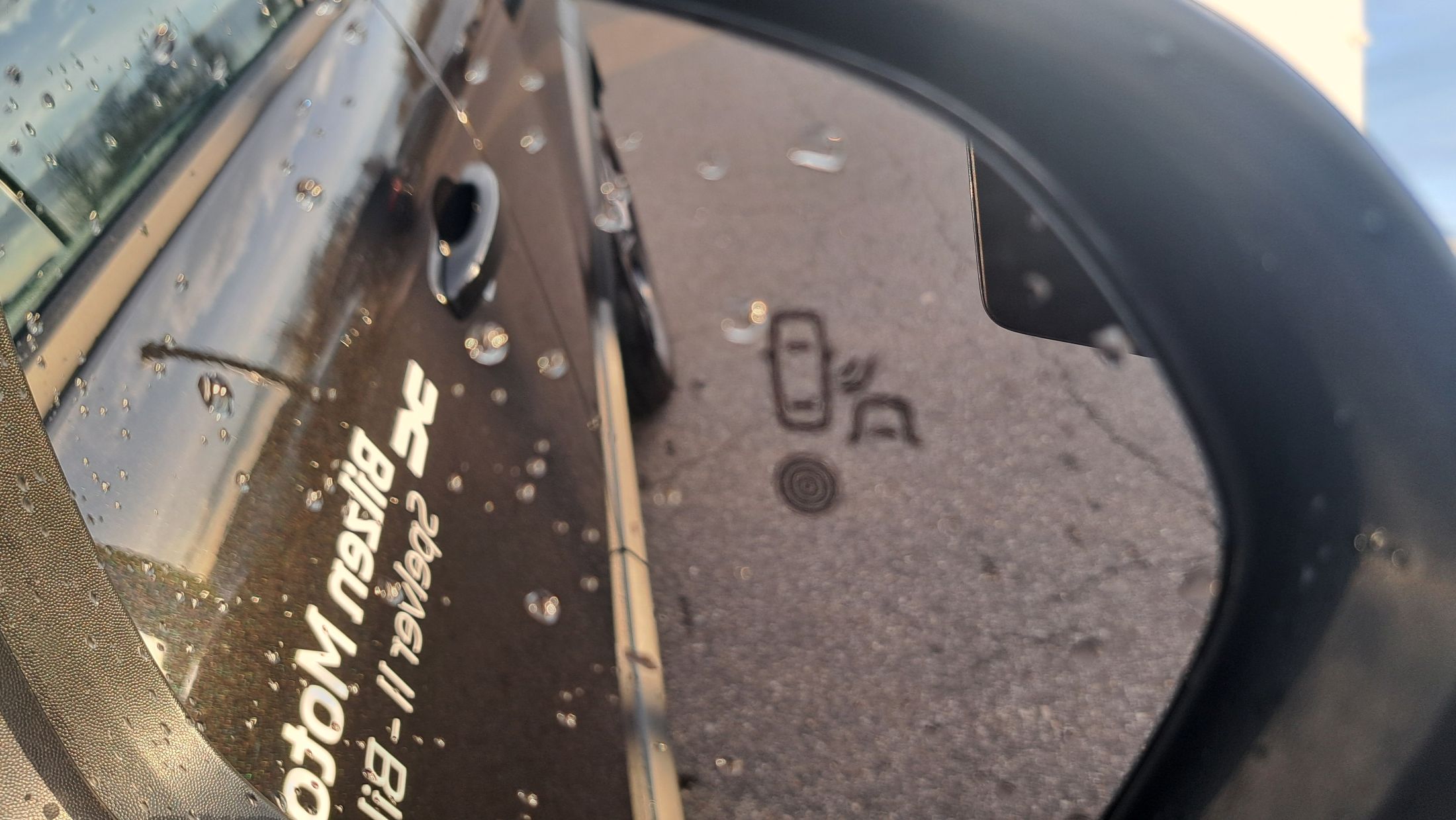 Dacia Duster Extreme Hybrid 140 Pk, 360 cam, GPS, dodehoekwaarschuwing.