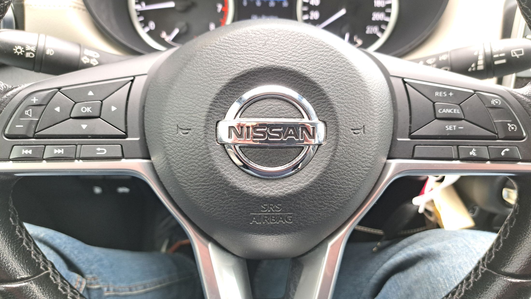 Nissan Micra TCe 92Pk, airco, GPS, sensor A, zetelverwarming