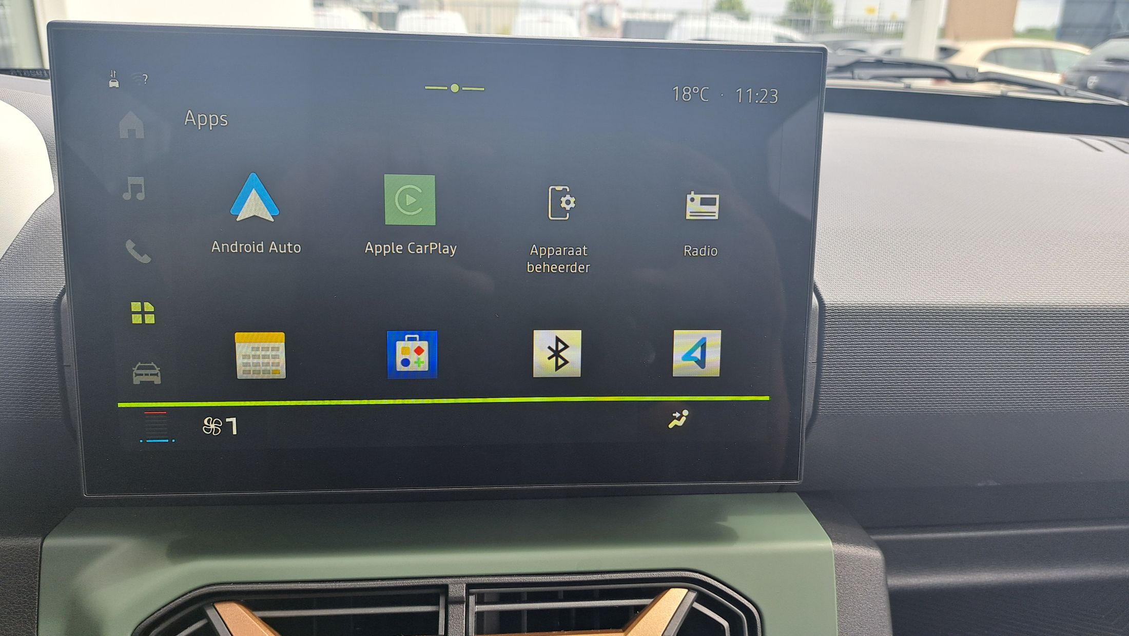 Dacia Spring Extreme 65 Pk, GPS, airco, sensoren A, camera