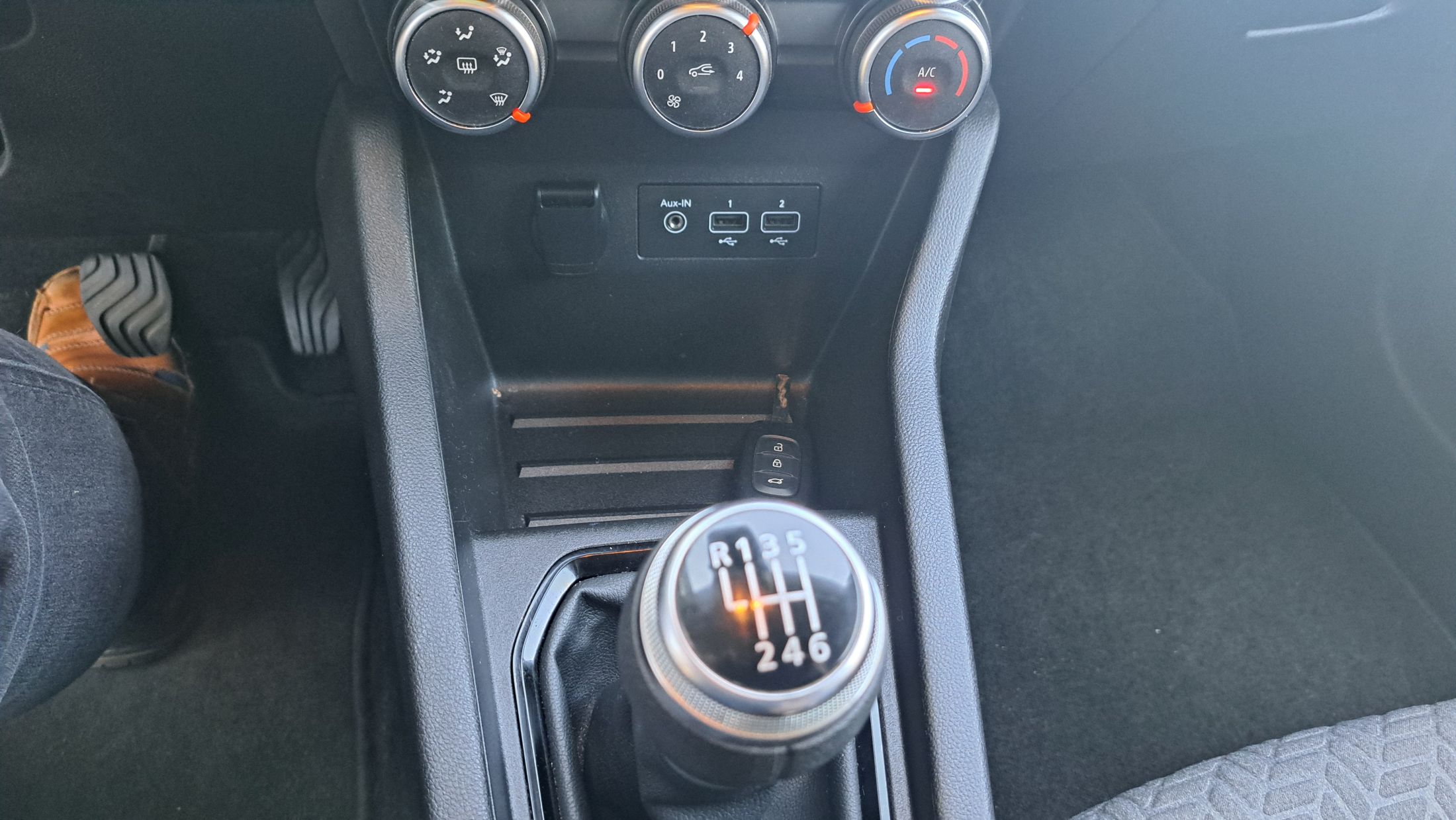 Renault Clio TCe 90 Limited, airco, GPS, licht-&regensensor