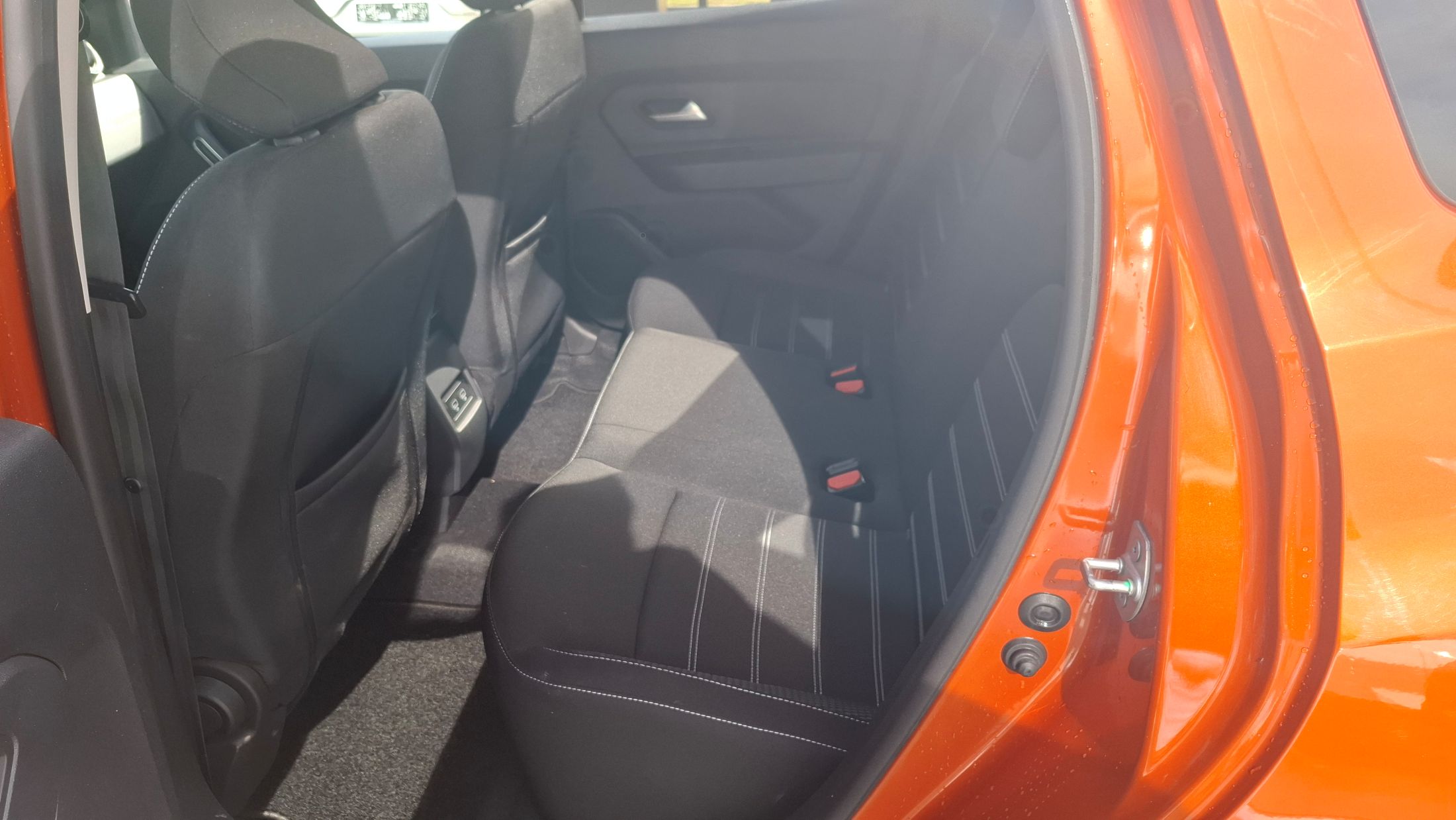 Dacia Duster TCe 90, benzine/LPG, 360°camera, dodehoekwaarschuwing, GPS.