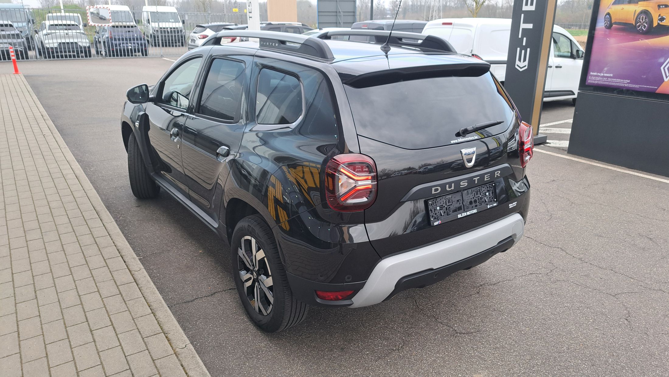 Dacia Duster benzine + LPG 90 Pk, GPS, 360 camera, dodehoekwaarschuwing