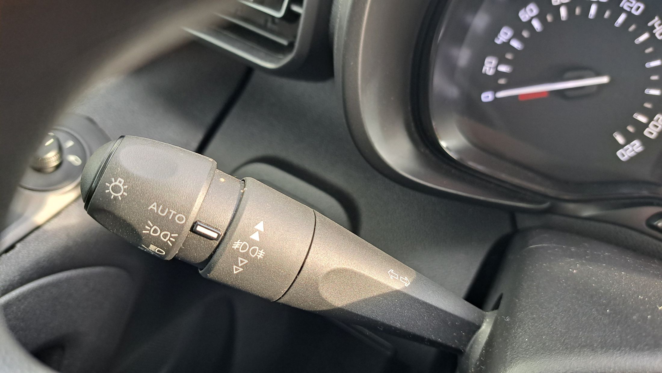 Citroen Berlingo 1500HDi 102Pk, 3 zit, airco, licht&regensor