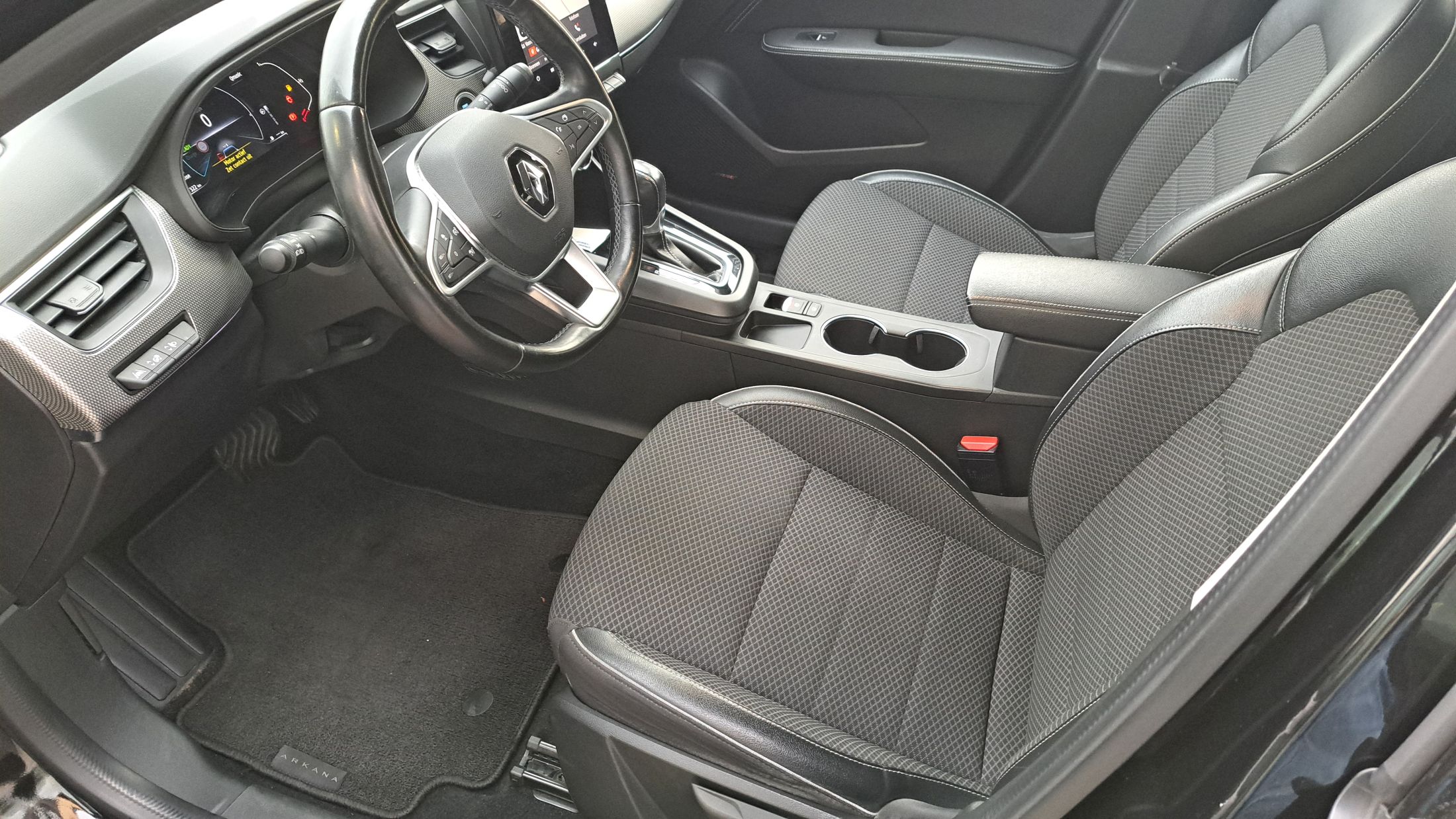 Renault Arkana E-Tech Full Hybrid, GPS, camera, dodehoekwaarschuwing.