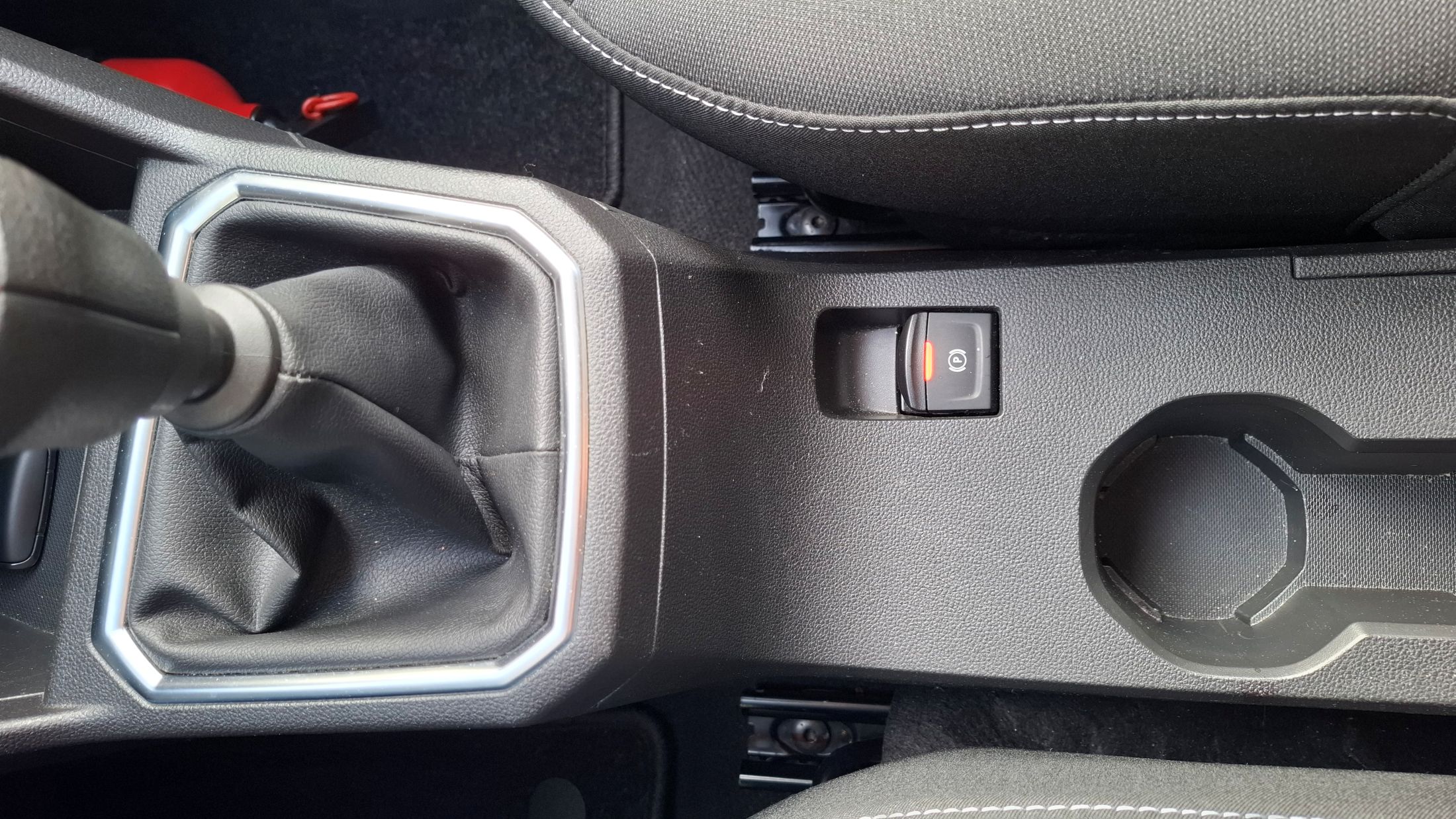 Dacia Sandero Stepway TCe 90, airco, GPS, camera, dodehoekwaarschuwing.