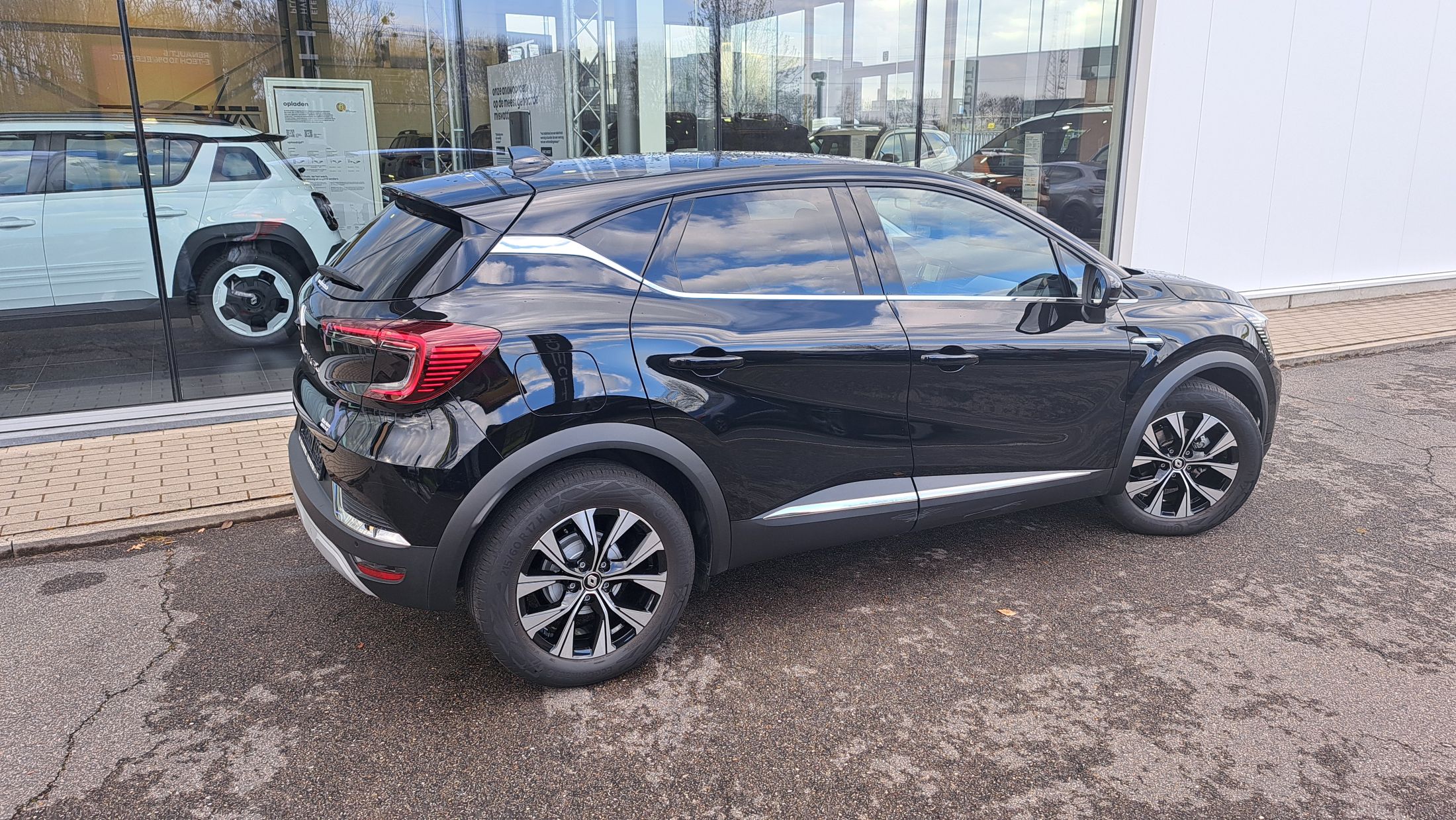 Renault Captur 140Pk AUTOMAAT, airco, GPS, sensoren V+A, camera