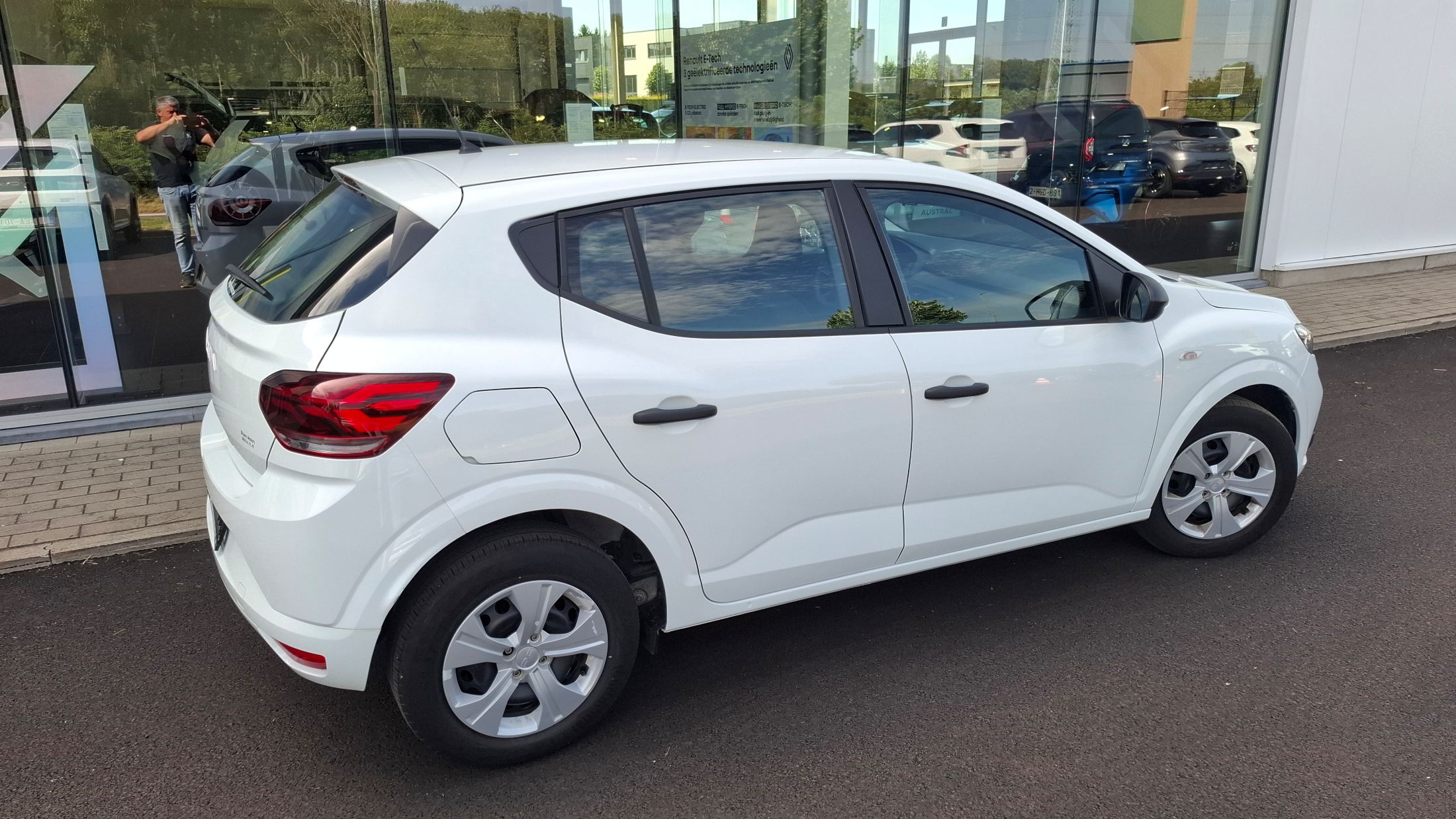 Dacia Sandero 67 Pk, airco, apple&android, garantie tot 22/ 03/2028