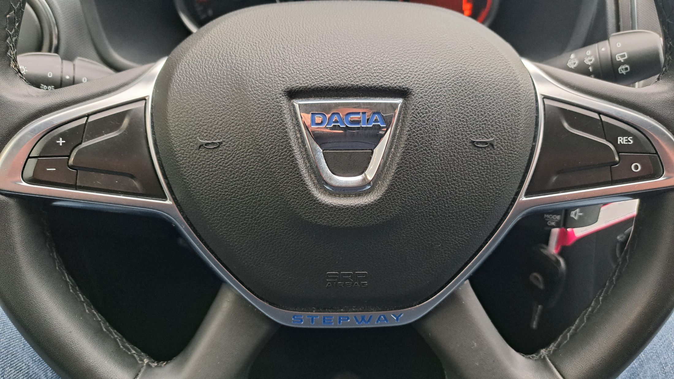 Dacia Sandero Stepway 100Pk benz+LPG, GPS, sensor A, zetelverwarming