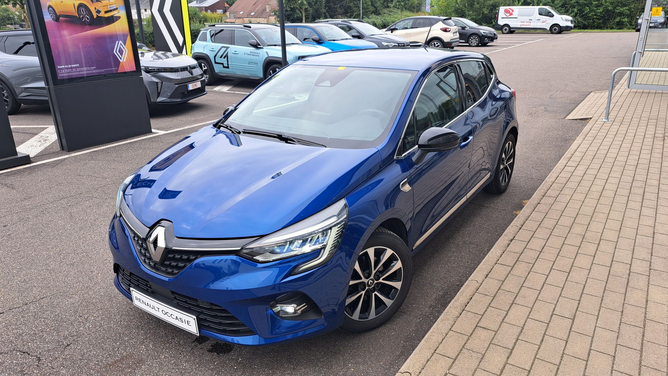 Renault Clio 130Pk AUTOMAAT, zetelverw, airco, GPS, camera