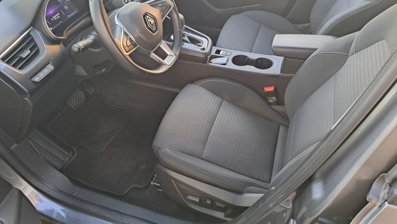 Renault Arkana E-Tech Hybrid 1,6cc -145Pk, 19700 € + BTW - DEMOWAGEN