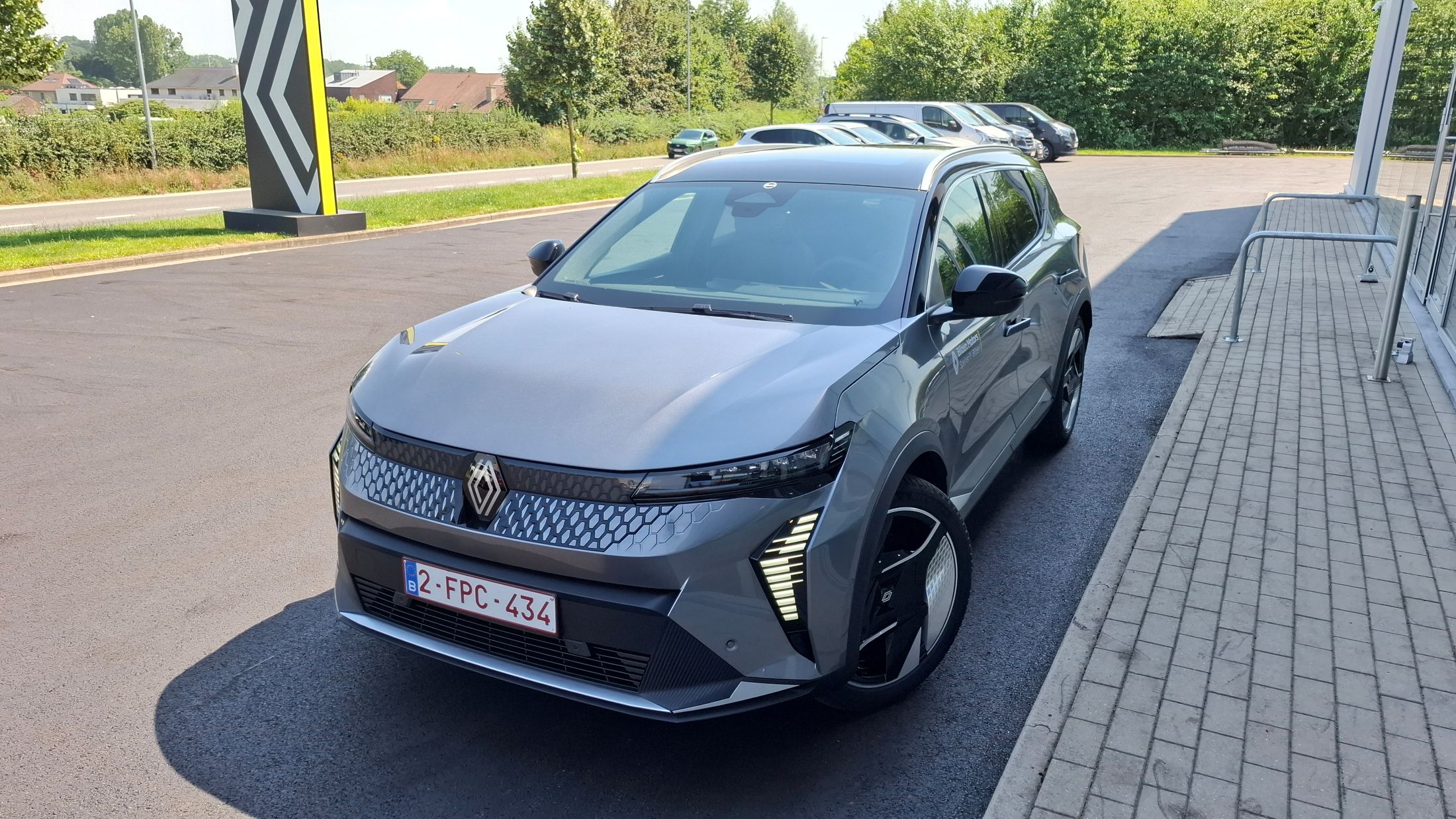 Renault Scenic E-Tech electric Iconic 220 hp long range DEMO