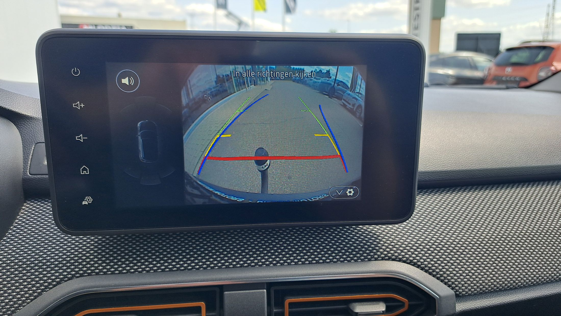 Dacia Stepway TCe 90, GPS, camera, sensoren, trekhaak, dodehoekwaarschuwing