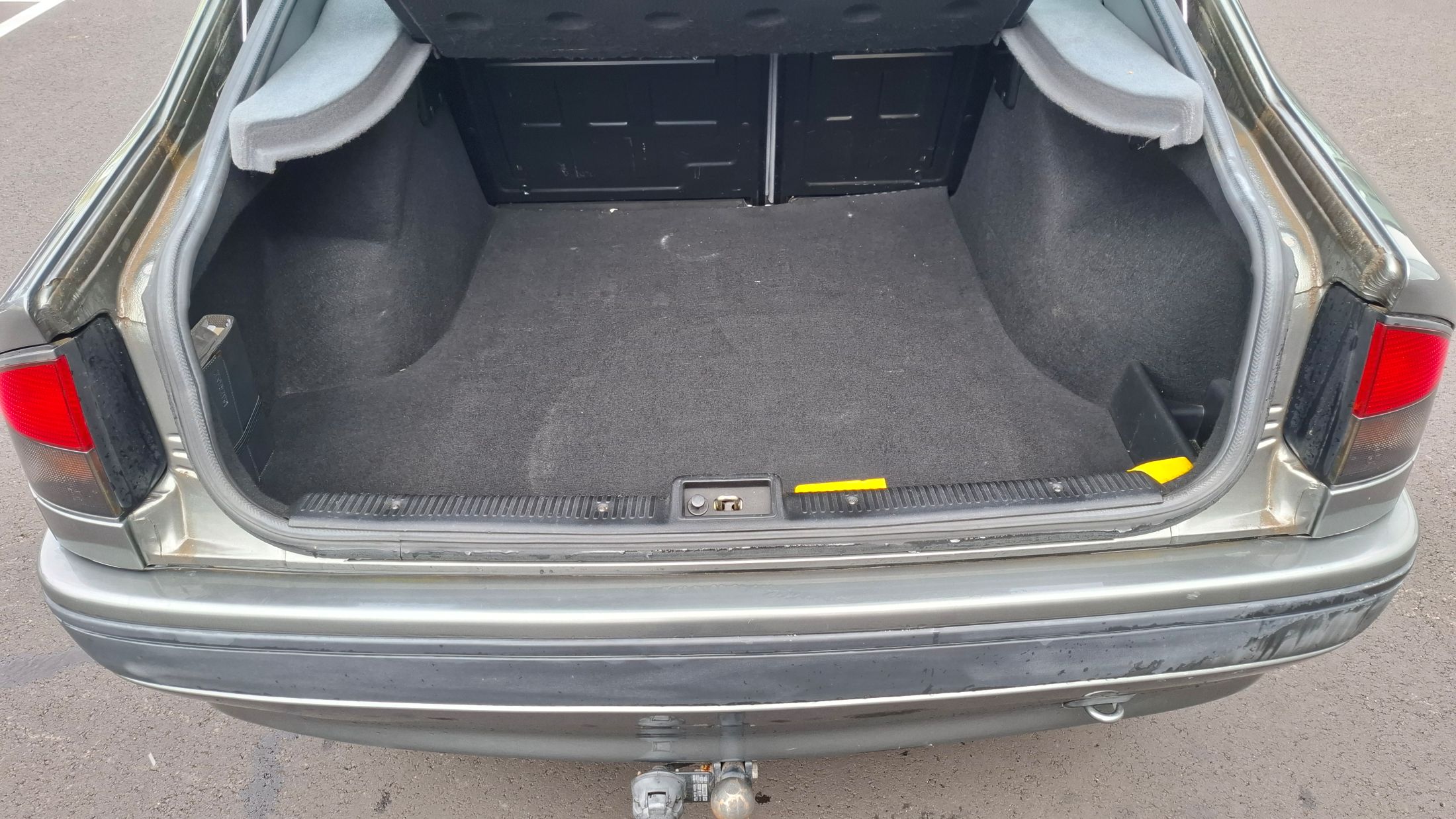 Renault Safrane 2.0 Lt AUTOMAAT, airco, zeer proper. OLDTIMER