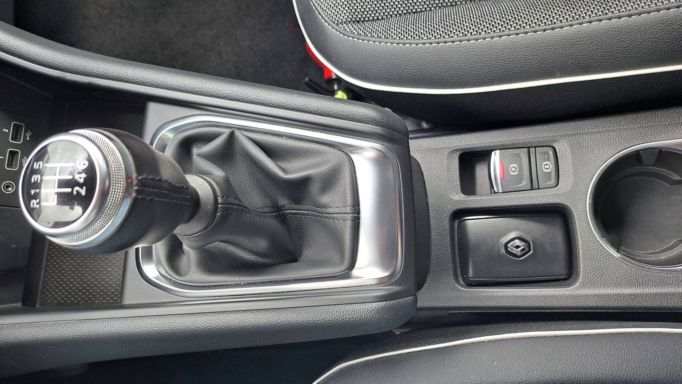 Renault Captur Intens TCe 130 Pk, sensoren V+A, camera, GPS