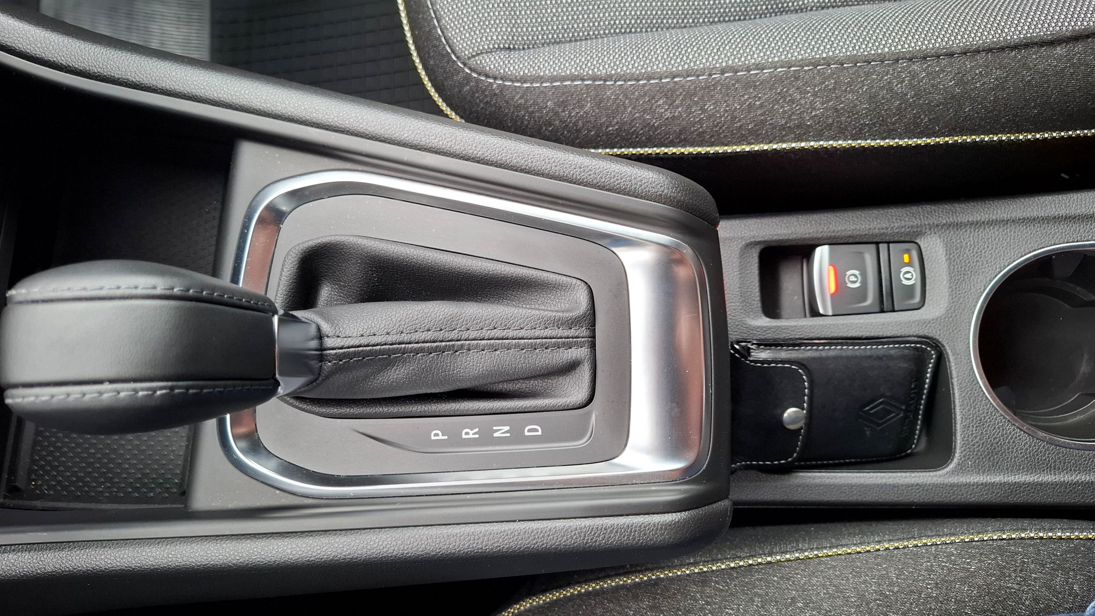 Renault Captur 1332cc/160Pk AUTOMAAT, trekhaak, zetelverwarming.