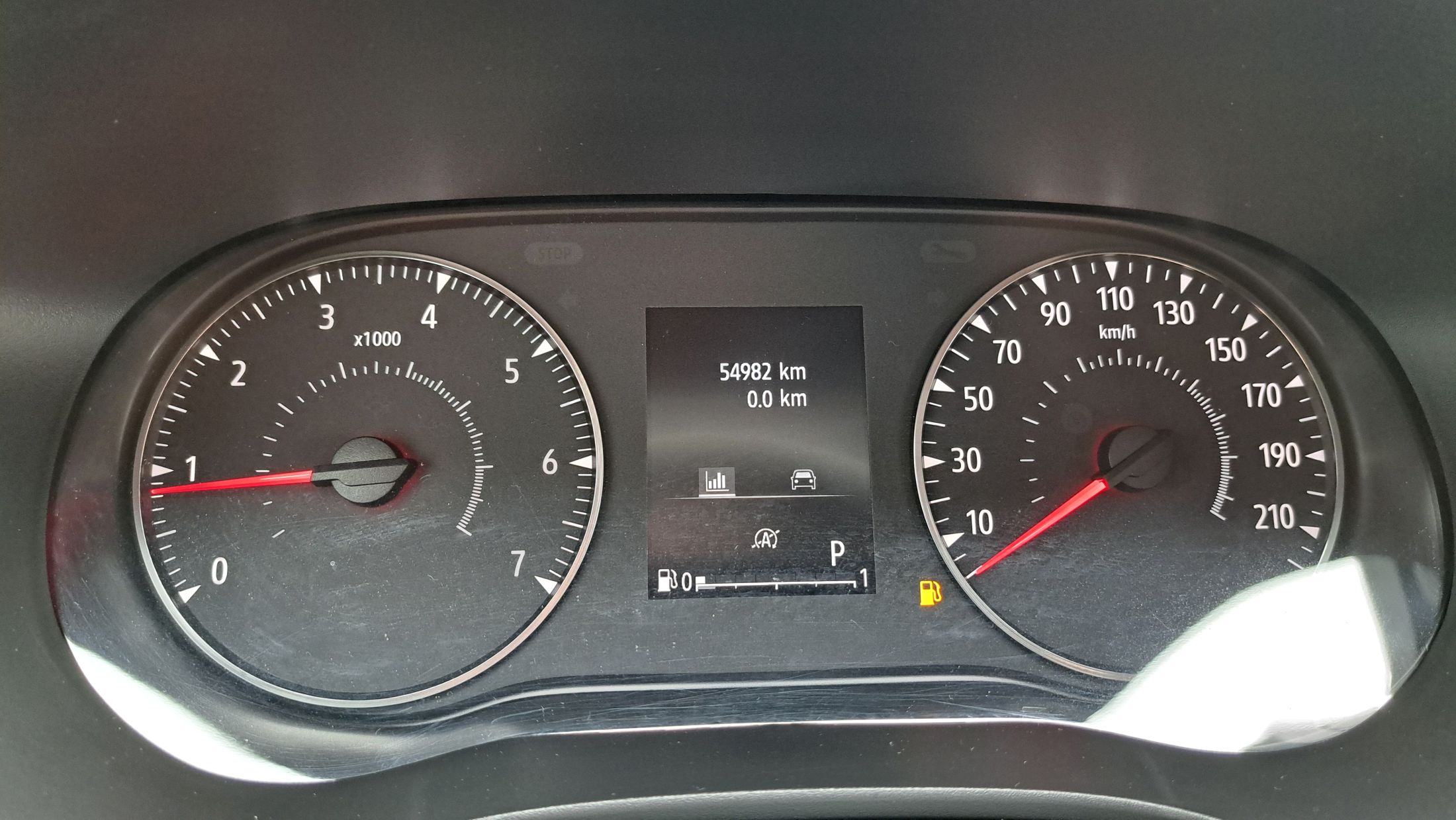 Dacia Stepway TCe 90 AUTOMAAT, airco, dodehoekwaarschuwing, afneenbare trekhaak.