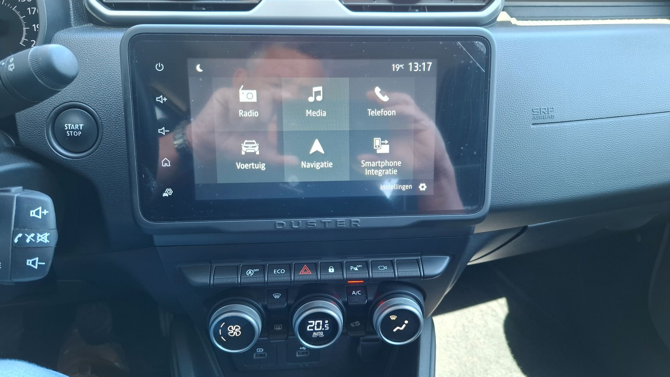 Dacia Duster 1332cc-140Pk, GPS, 360 camera, airco, dodehoekwaarschuwing