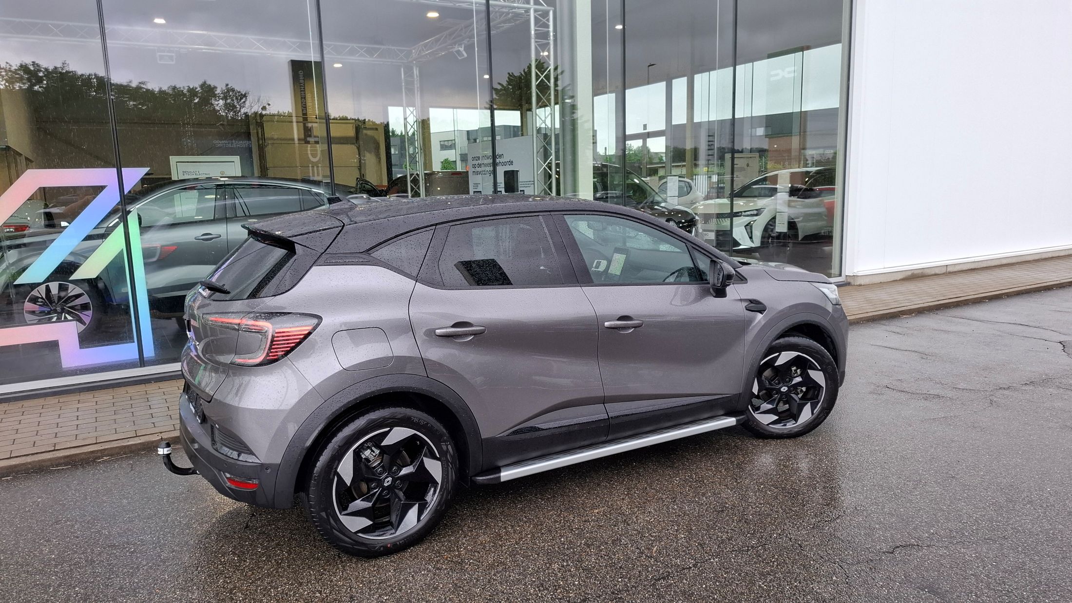 Renault Captur 1332cc/160Pk AUTOMAAT, trekhaak, zetelverwarming.