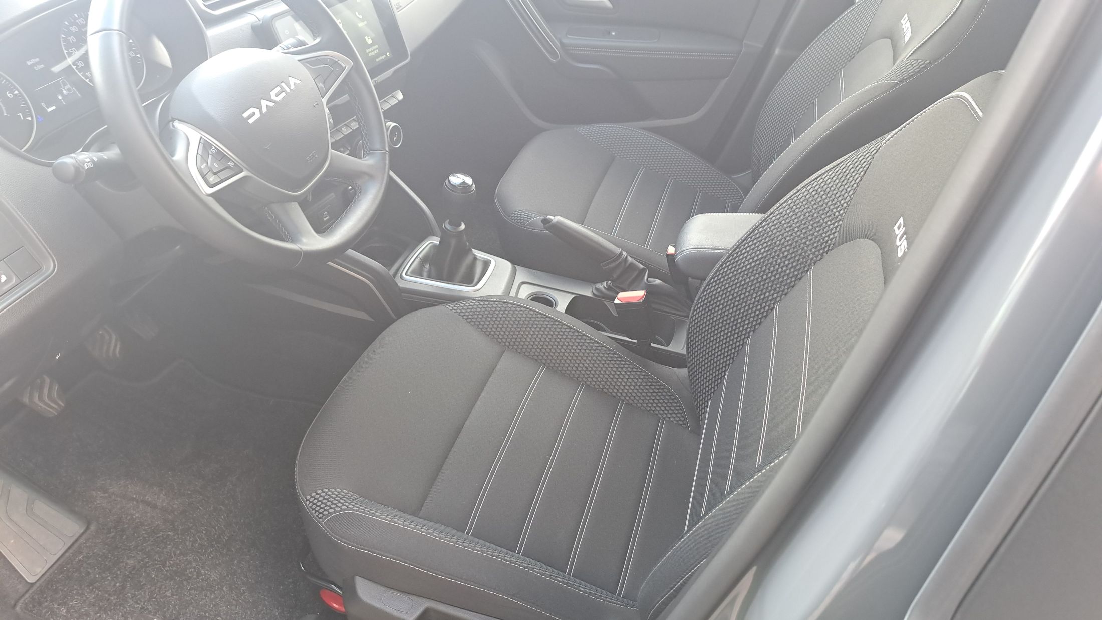 Dacia Duster TCe 90, airco, GPS, sensoren A, camera, trekhaak, 8648 km