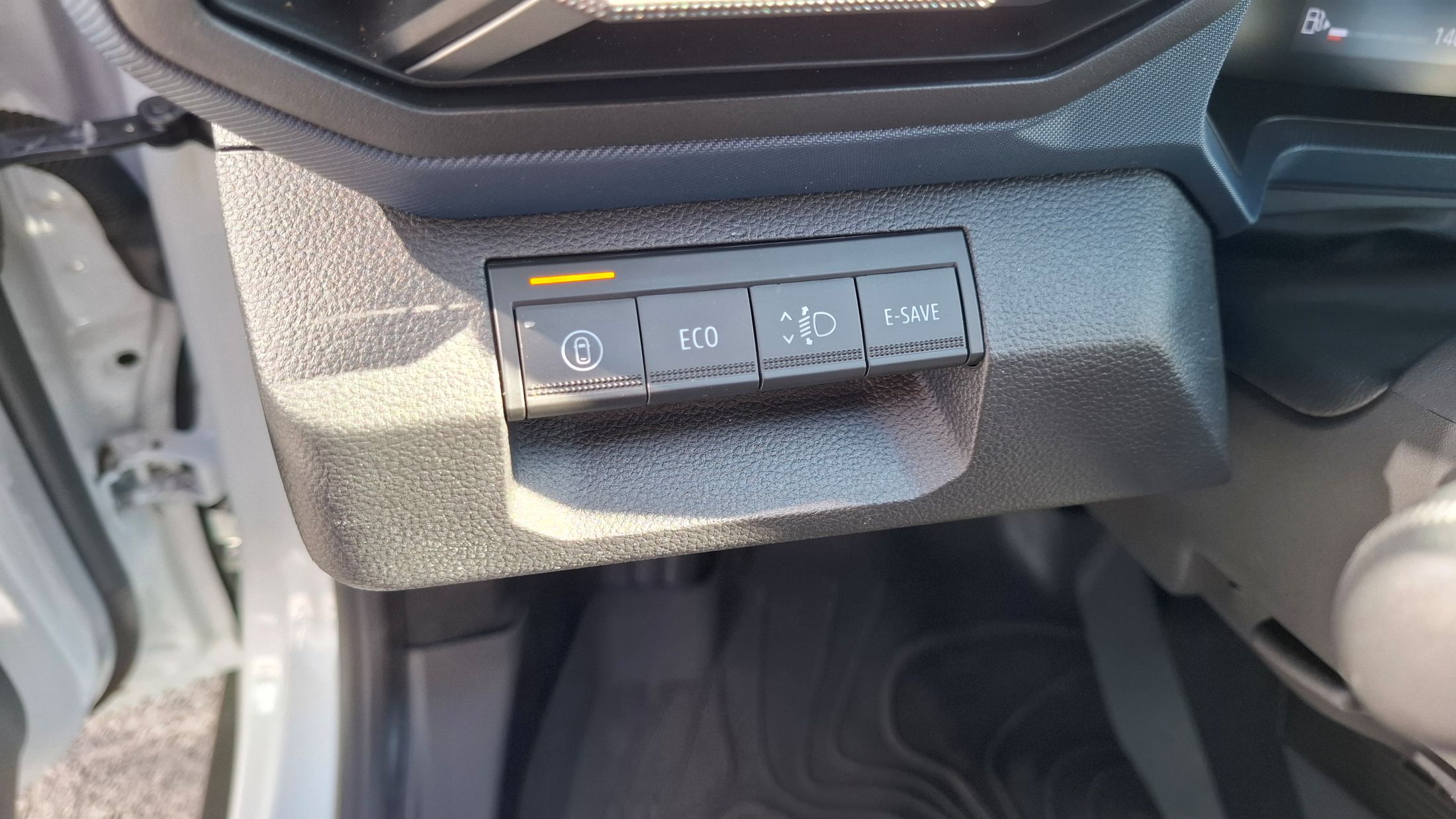 Dacia Duster Full Hybrid 145 Pk, airco, 360 camera, sensor V+A
