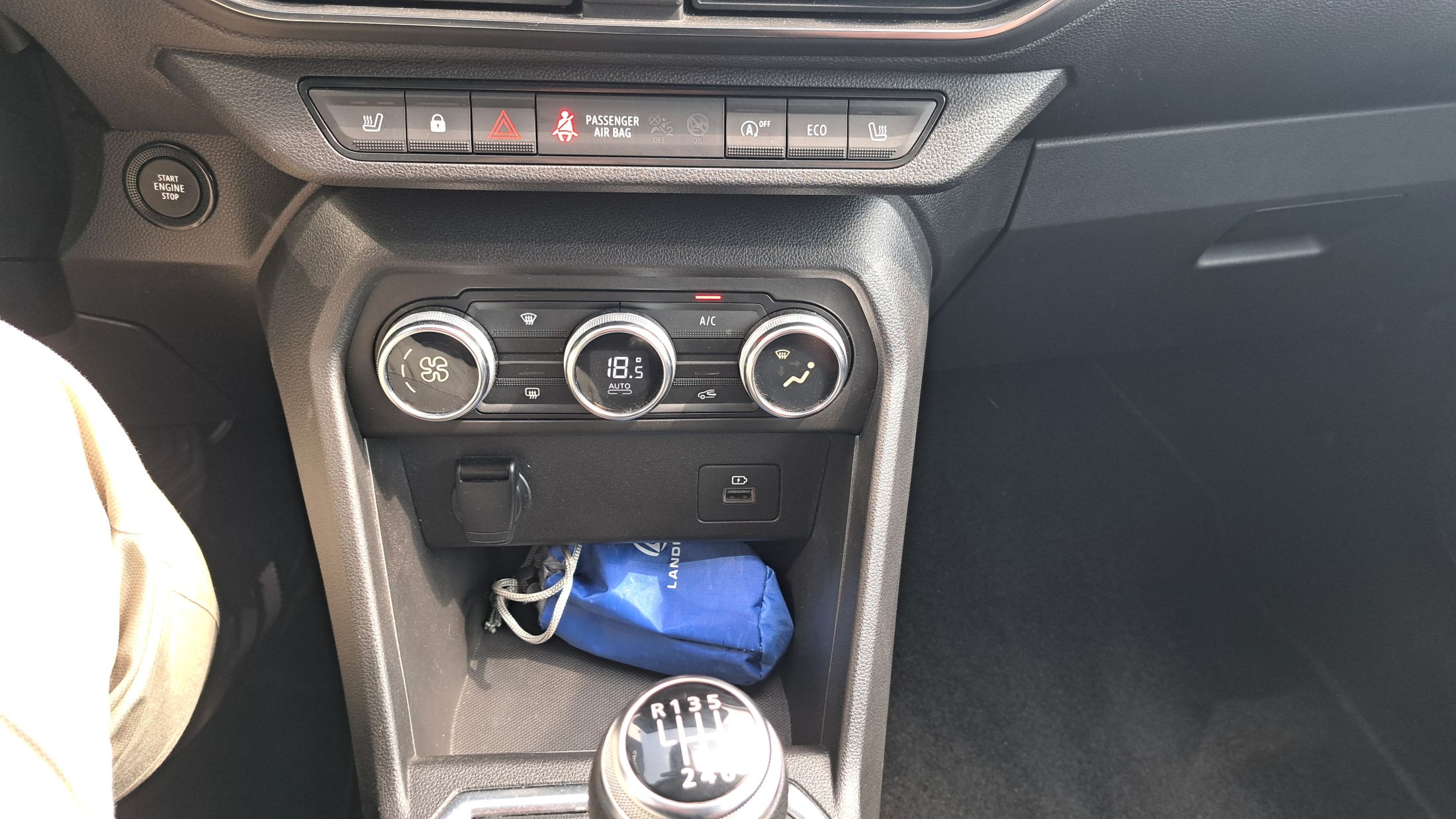 Dacia Stepway TCe 90, GPS, camera, sensoren, trekhaak, dodehoekwaarschuwing