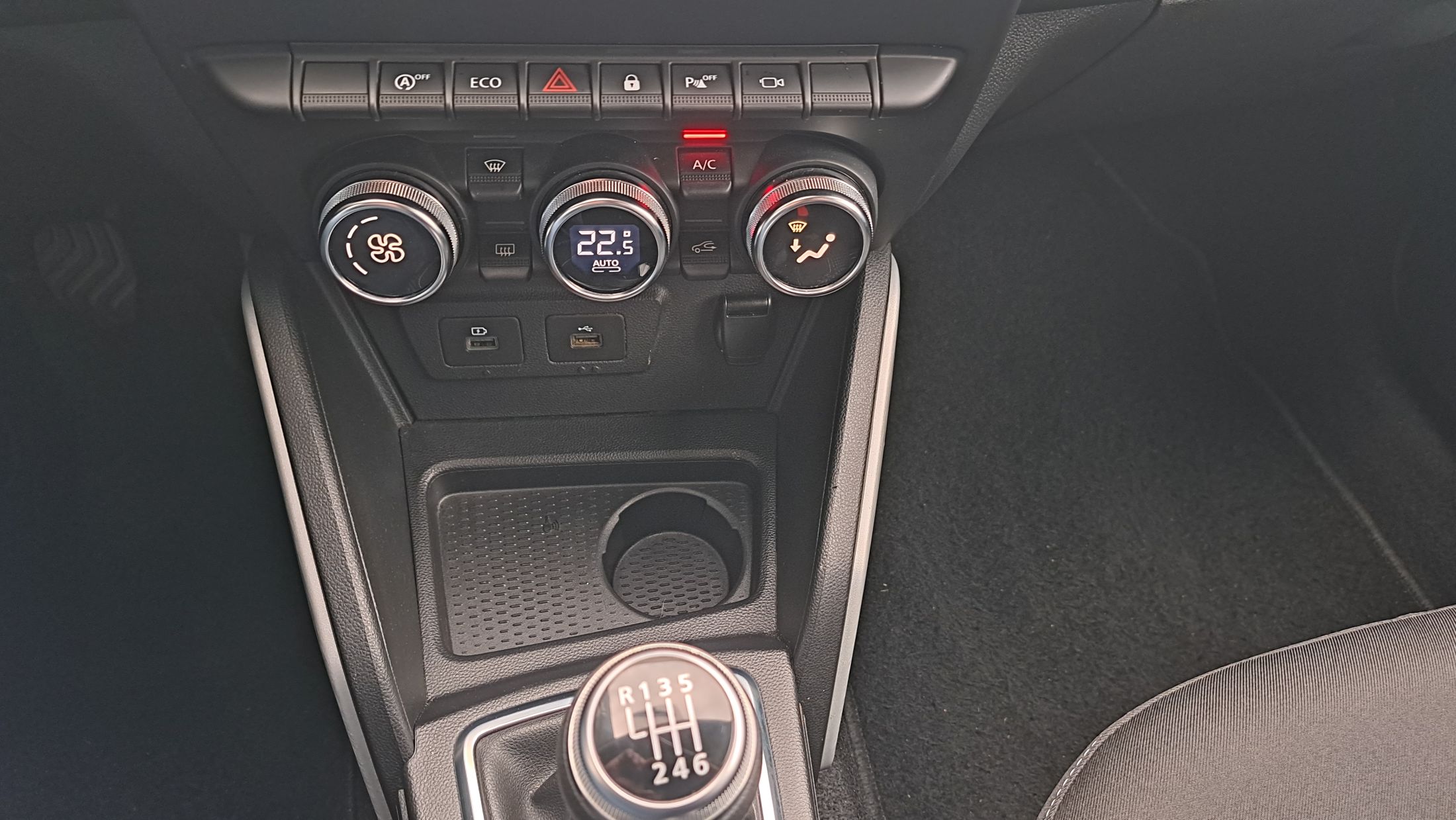 Dacia Duster benzine + LPG 90 Pk, GPS, 360 camera, dodehoekwaarschuwing