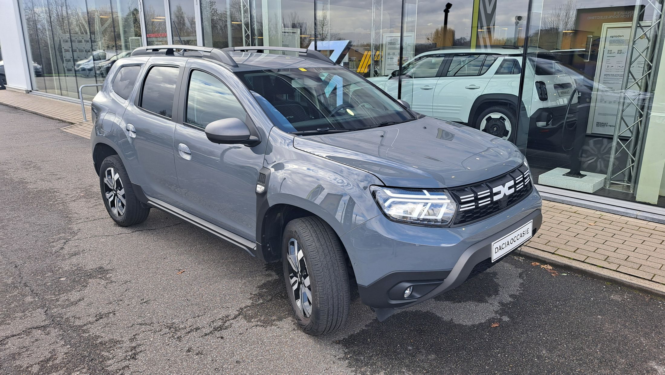 Dacia Duster TCe 90, airco, GPS, sensoren A, camera, trekhaak, 8648 km