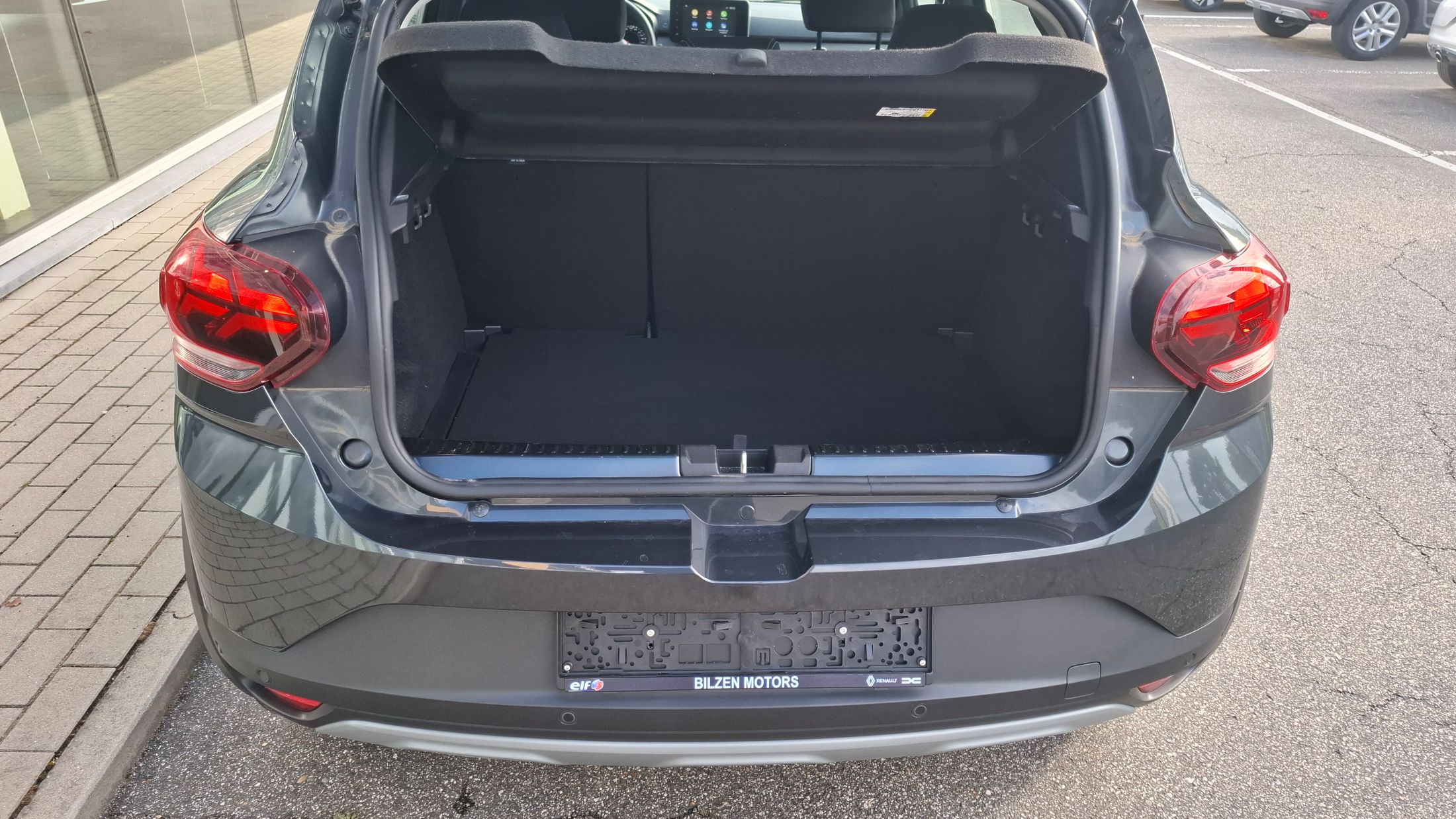 Dacia Sandero Stepway TCe 90, airco, GPS, camera, dodehoekwaarschuwing.